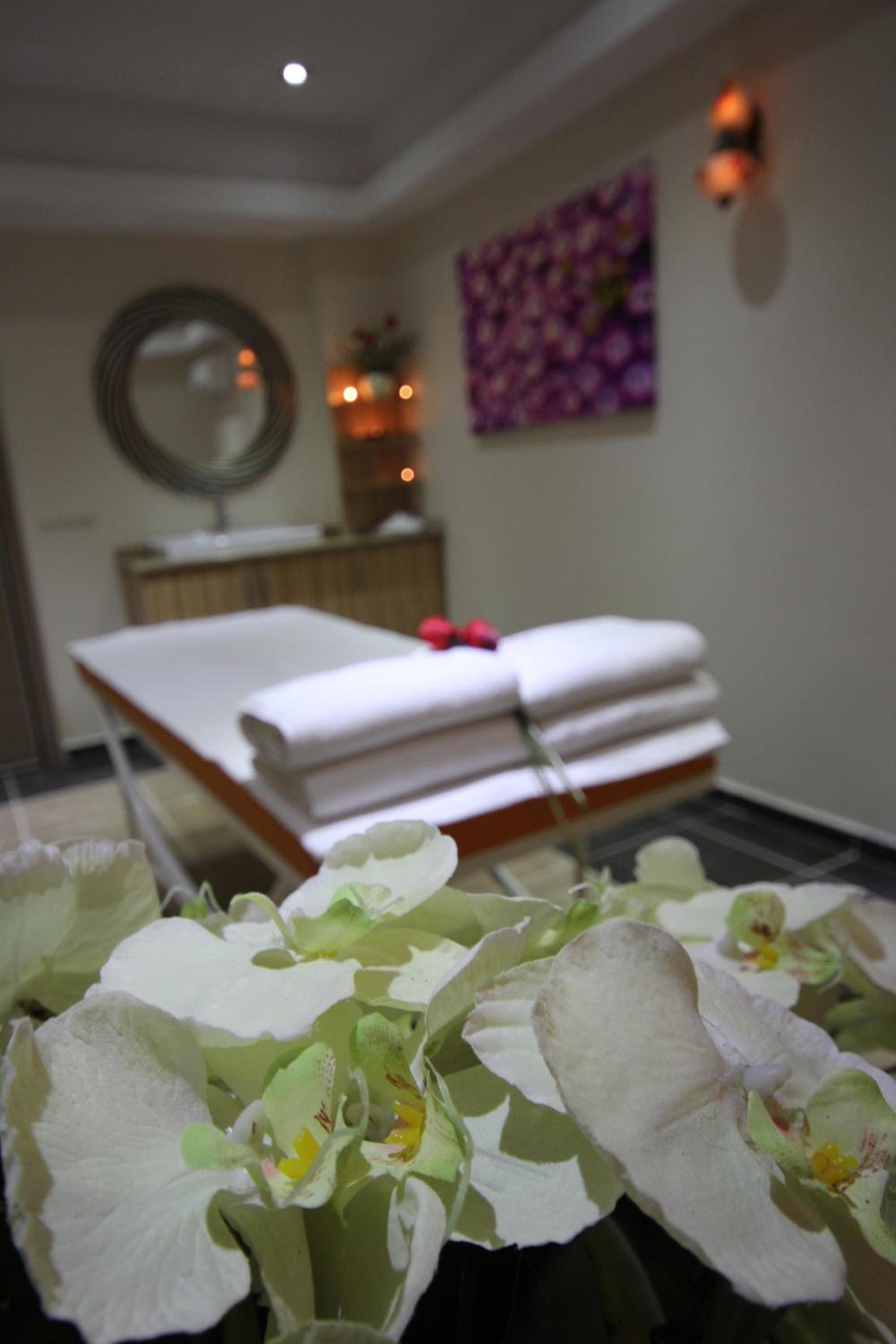 Grand Corner Boutique Hotel - Image 13