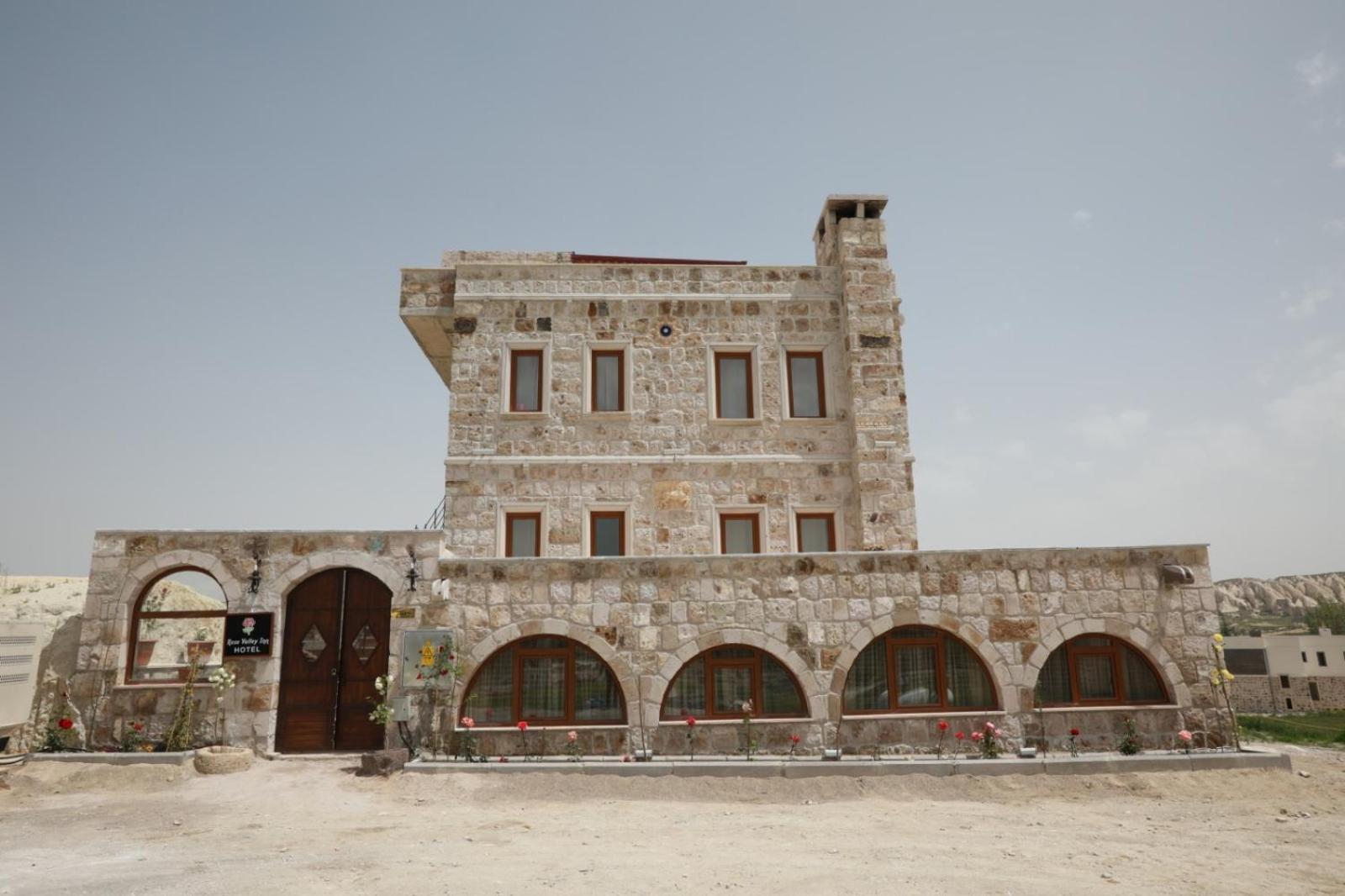 Katapa Stone House - Image 27