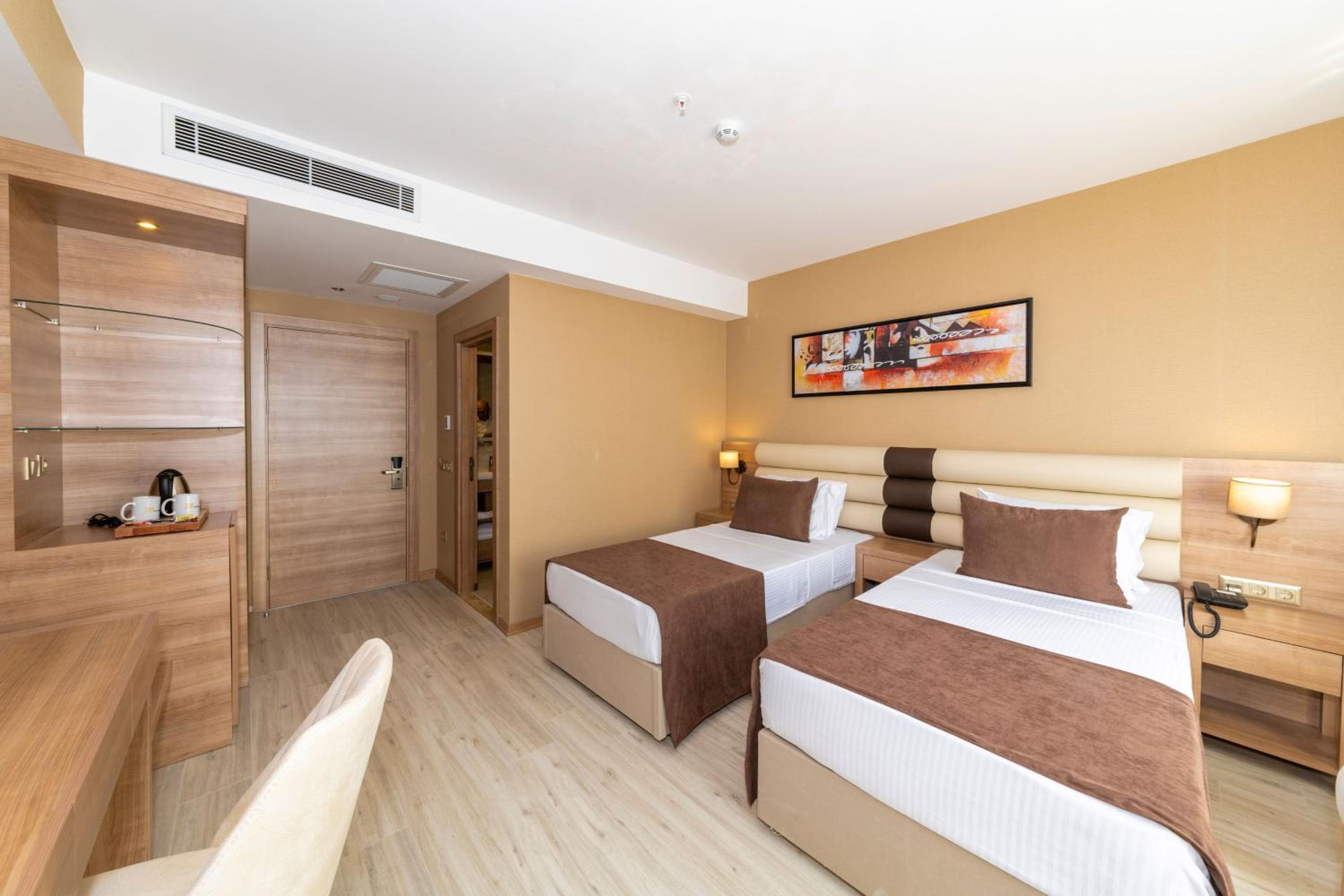 38 Otel - Image 163