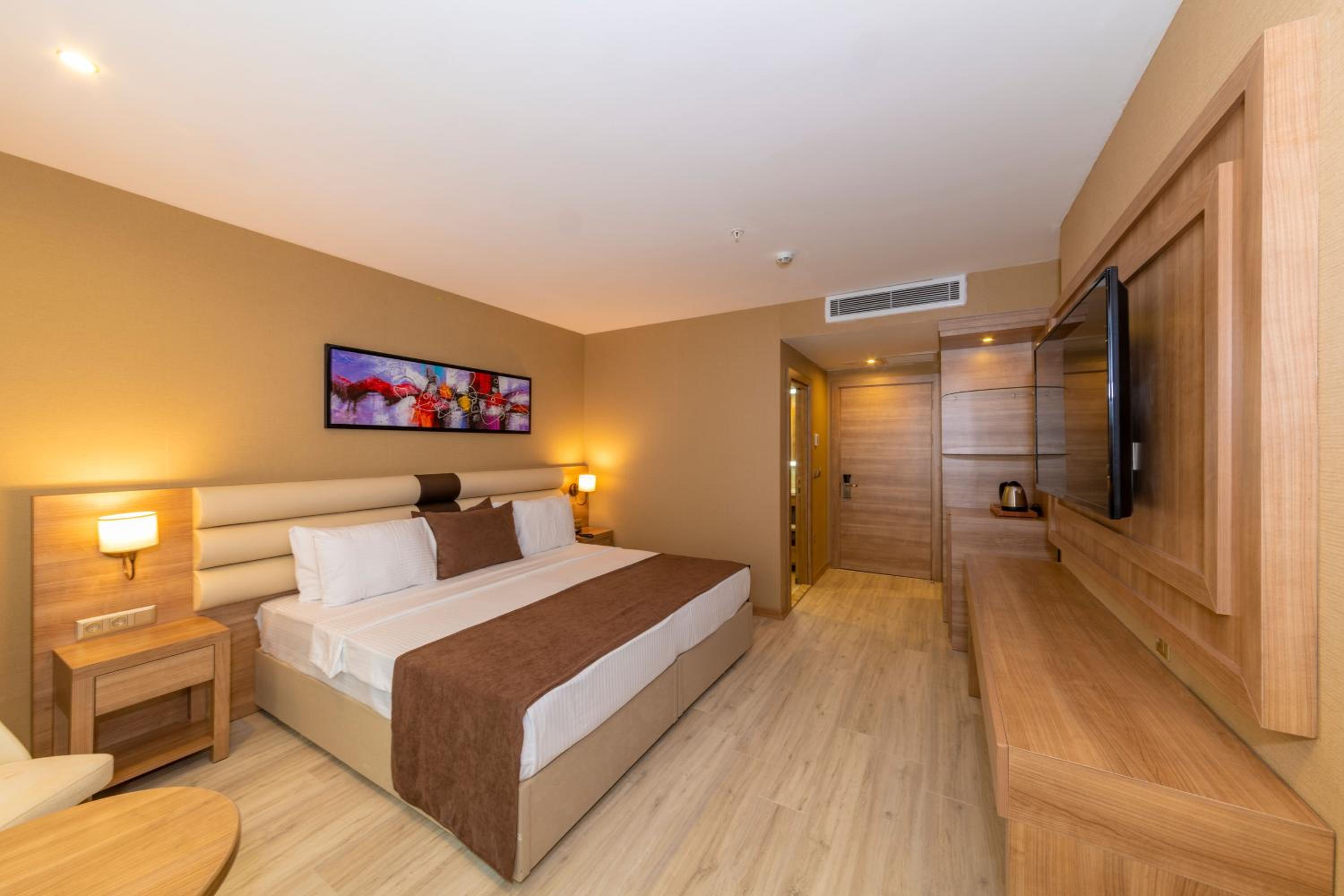 38 Otel - Image 156