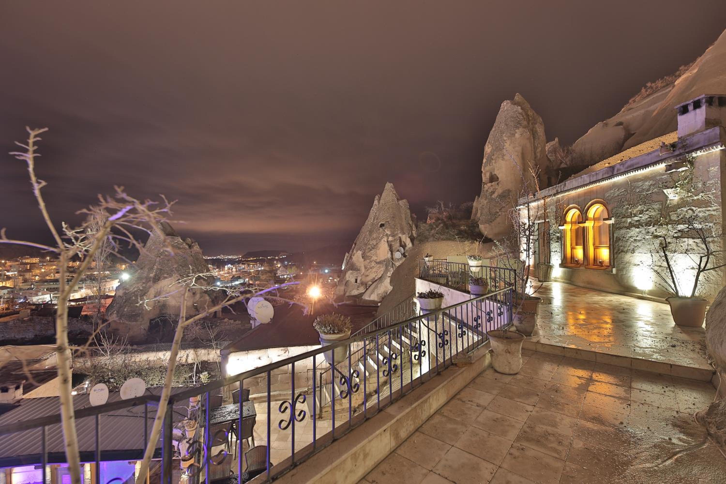 Local Cave House Hotel - Image 98