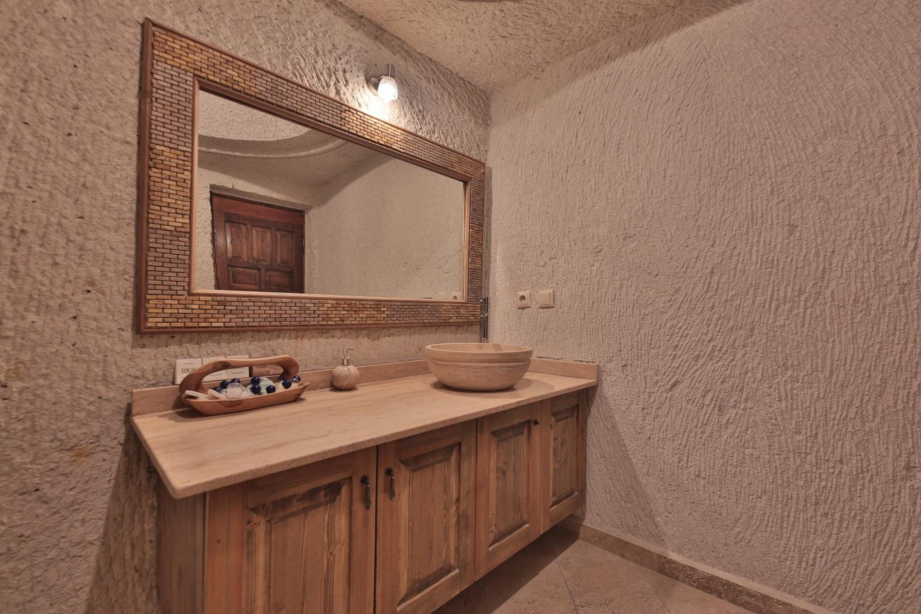 Local Cave House Hotel - Image 95