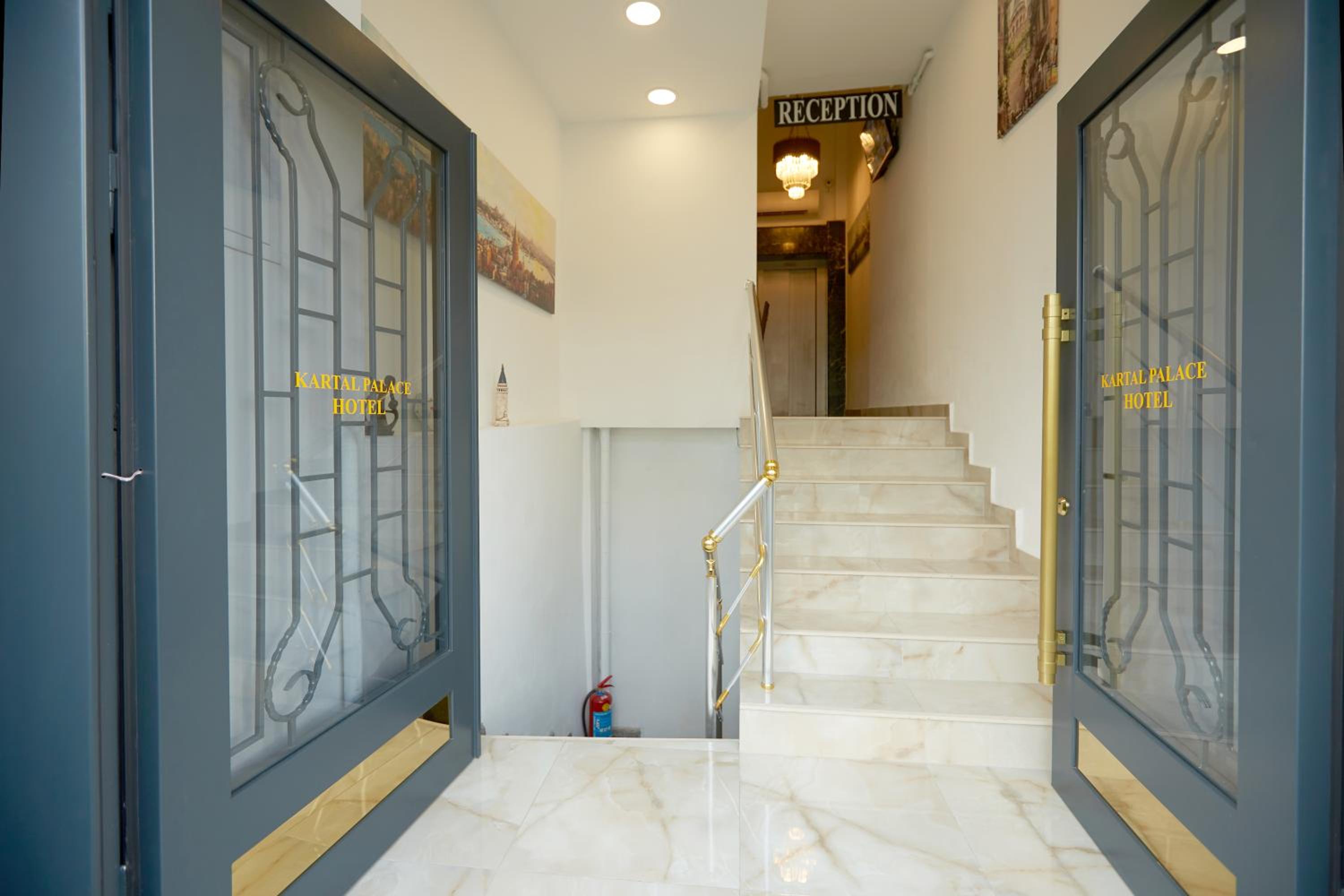 Kartal Palace Taksim Square AİLE OTELİ - Image 32