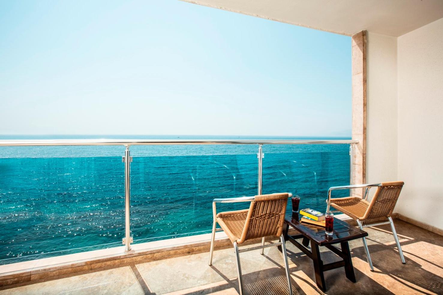 Charisma De Luxe Hotel - Image 58