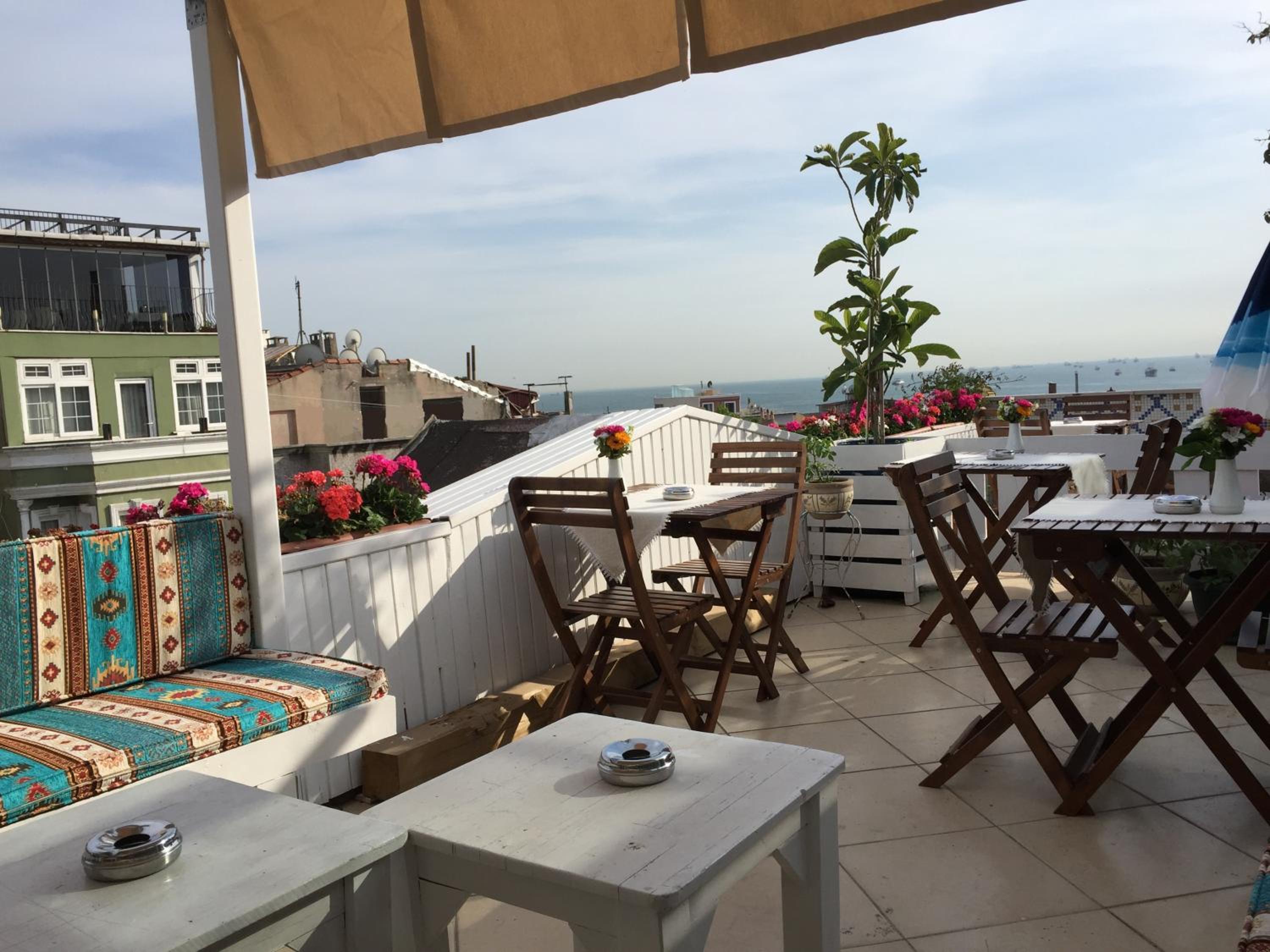 Istanbul Holiday Hotel - Image 39