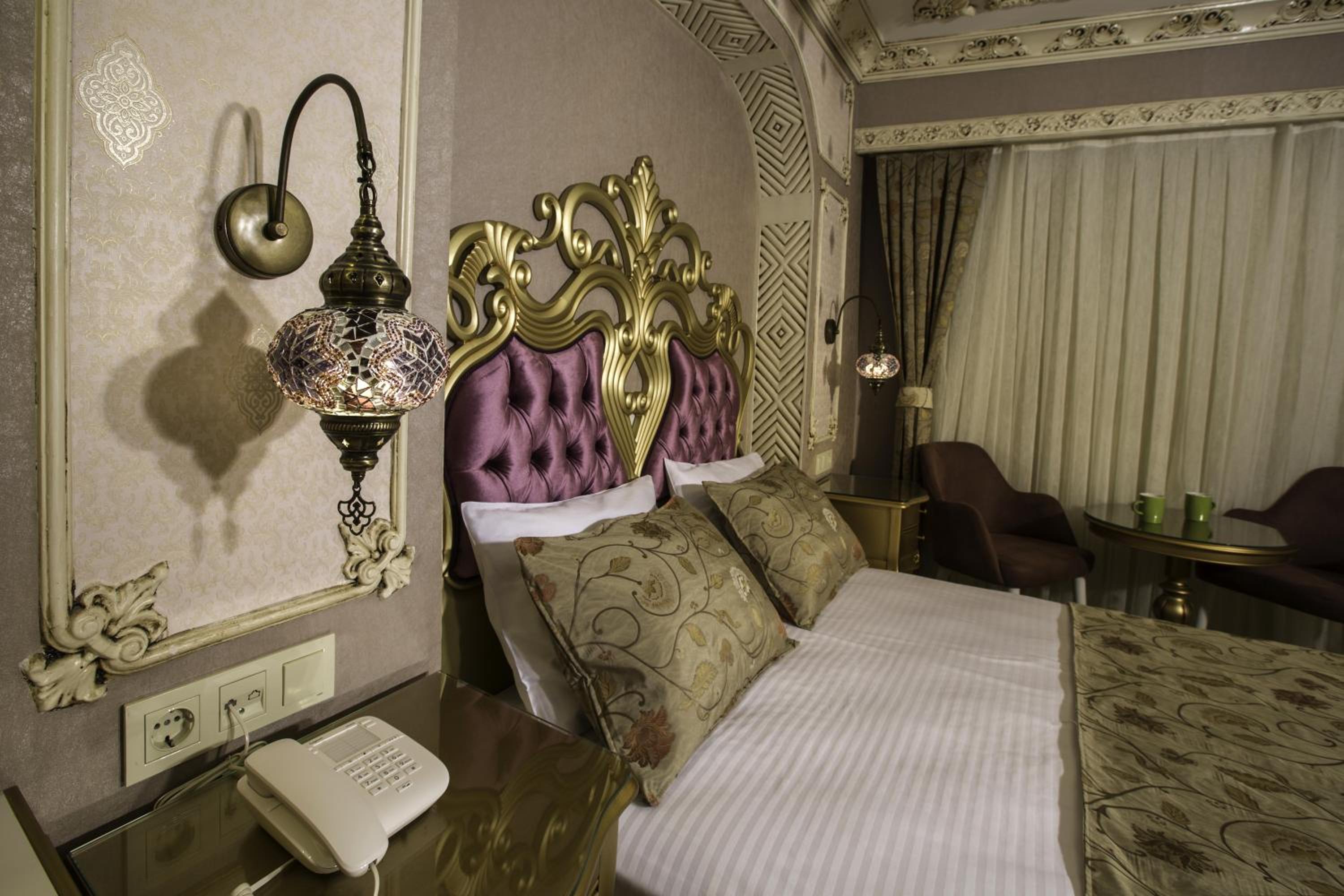 Empire Suite Hotel - Image 22