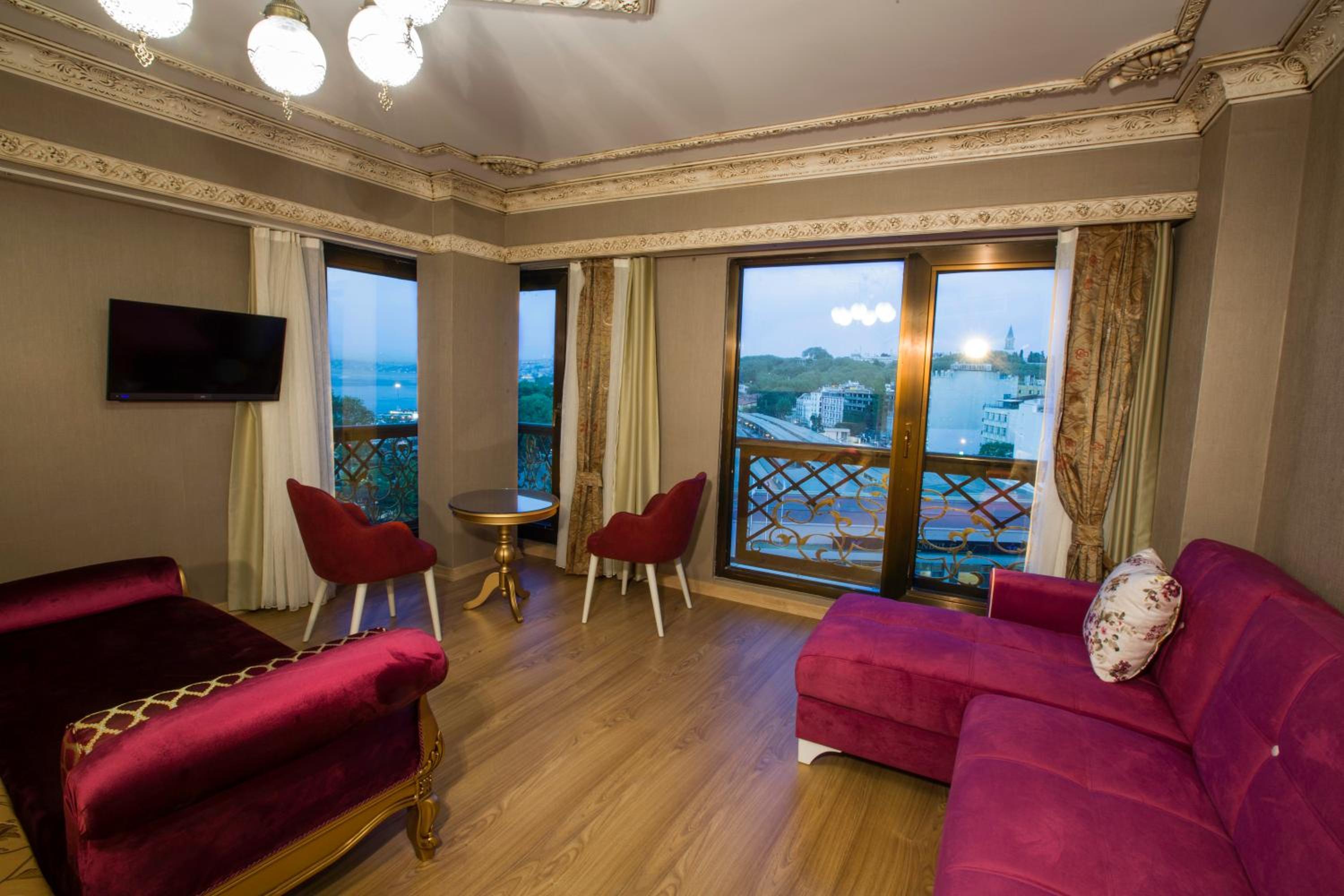 Empire Suite Hotel - Image 34