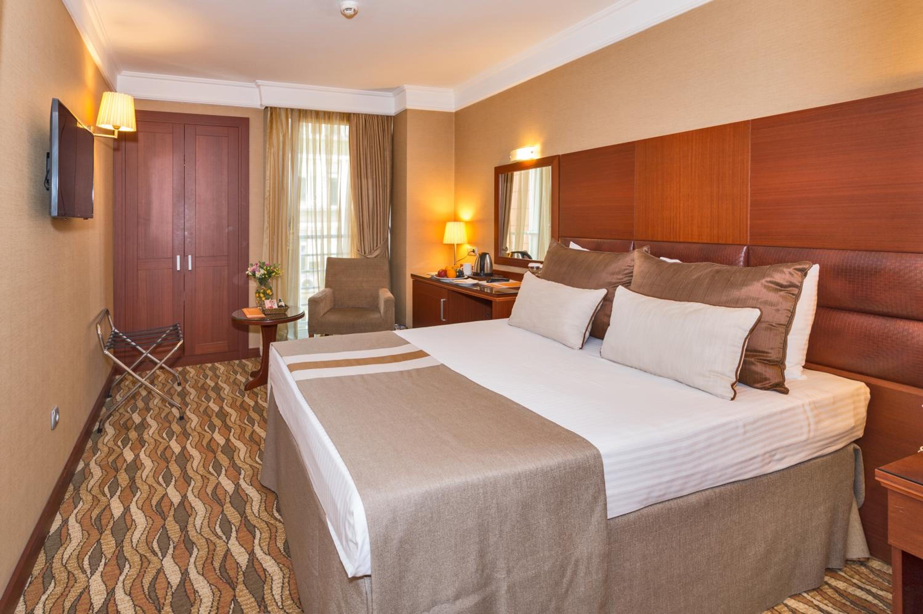 Vicenza Hotel - Image 19