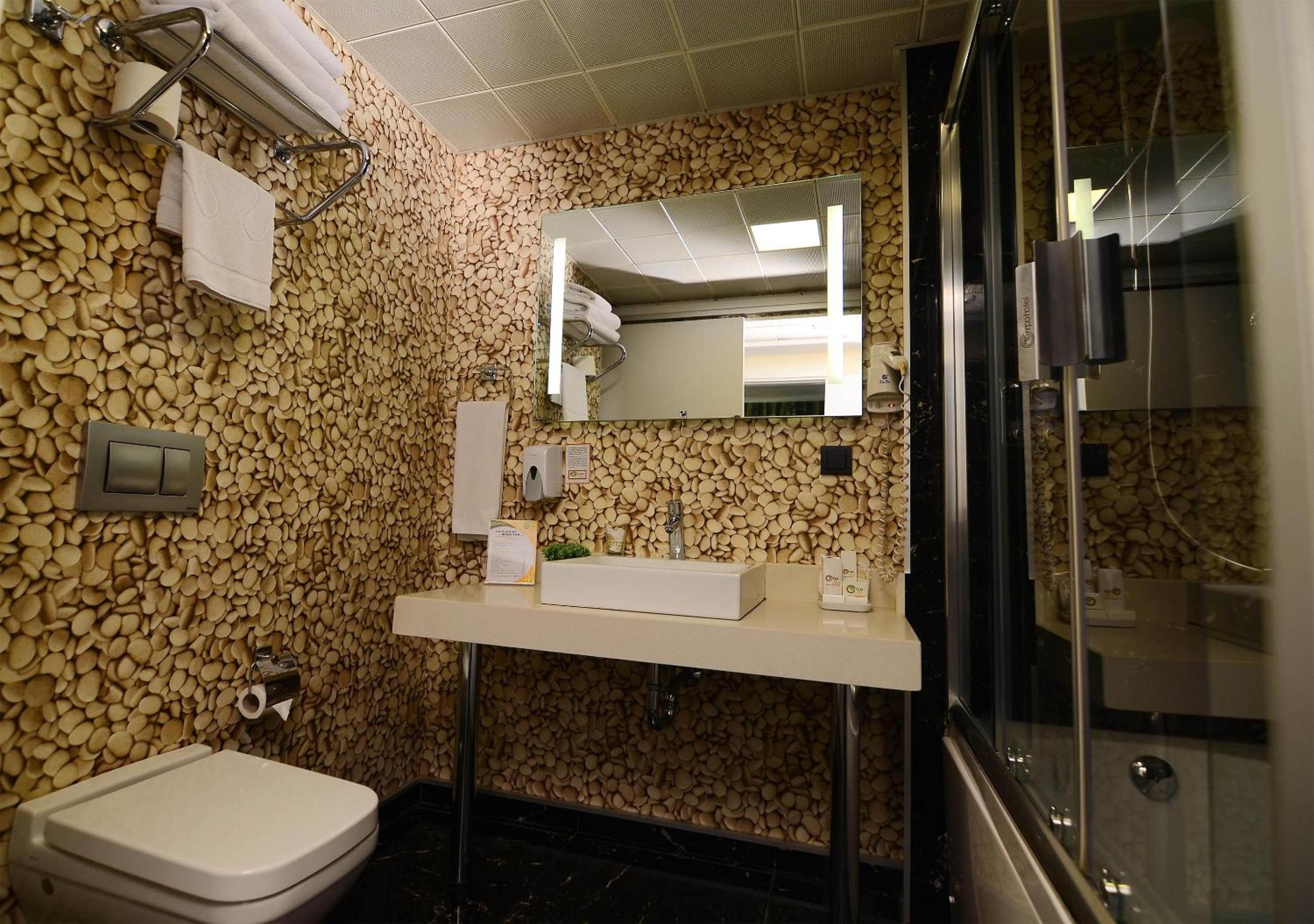 Tempo Suites Airport - Image 19