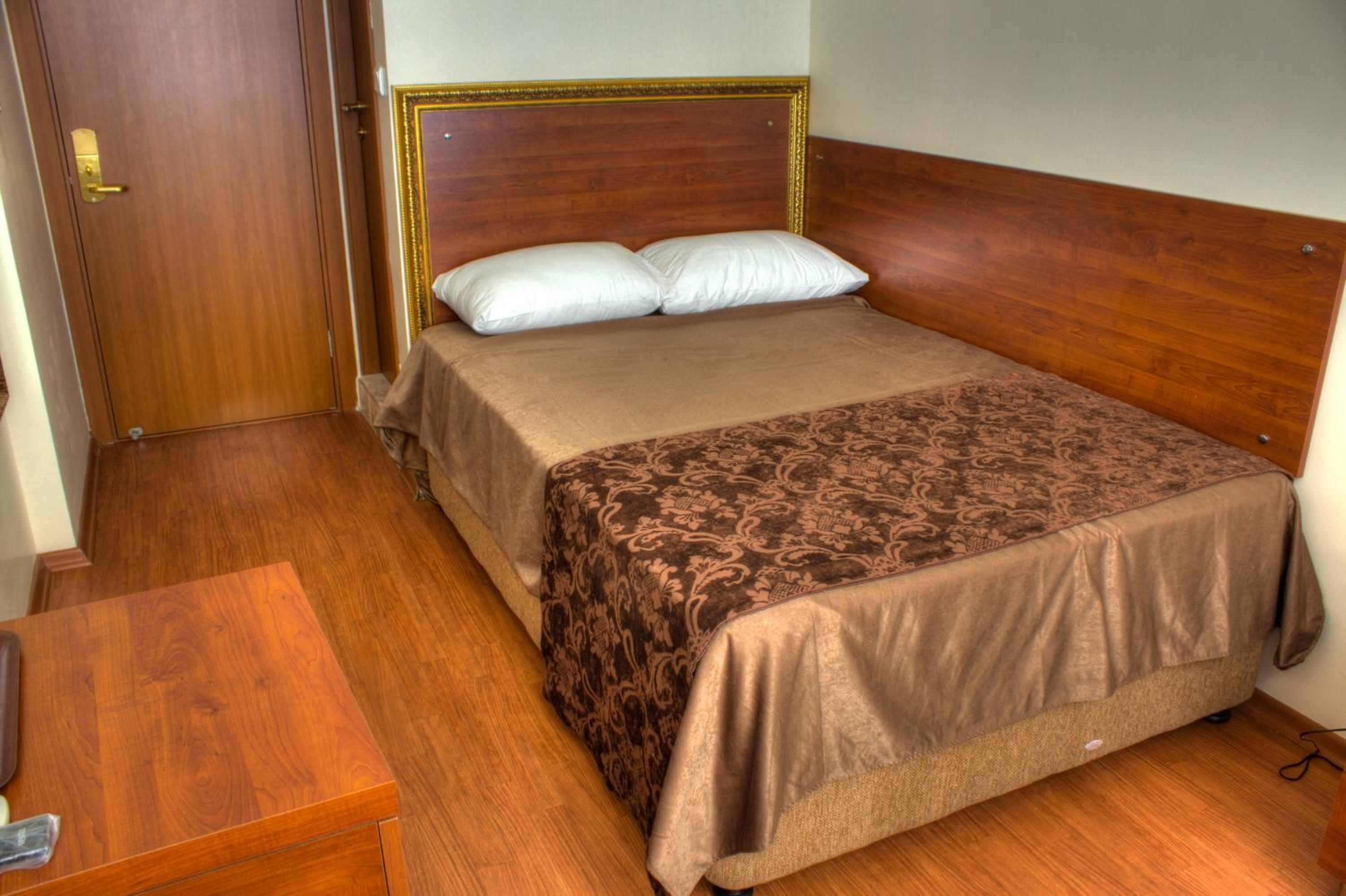 Real Life Otel - Image 30