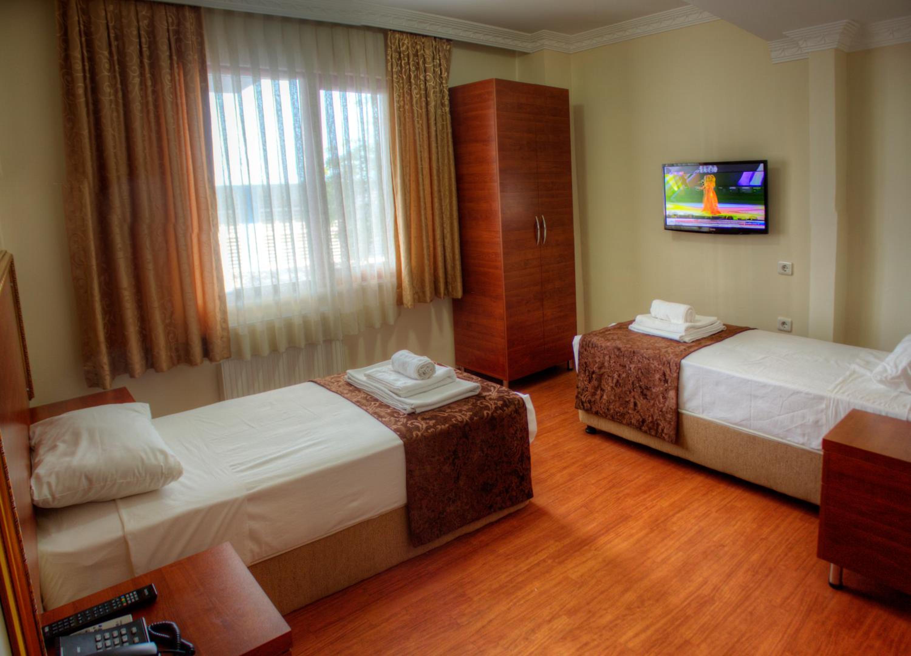 Real Life Otel - Image 35