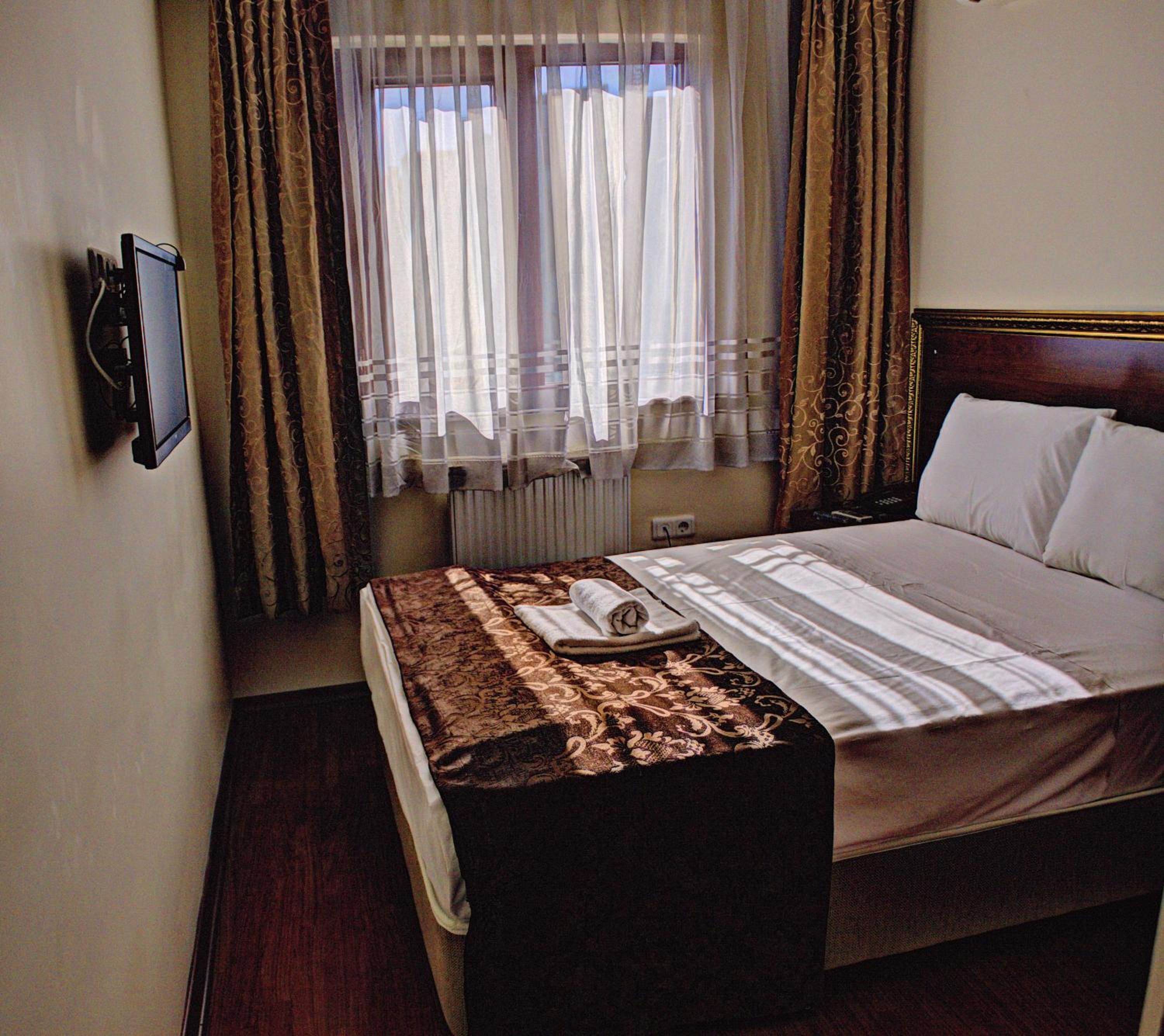 Real Life Otel - Image 31