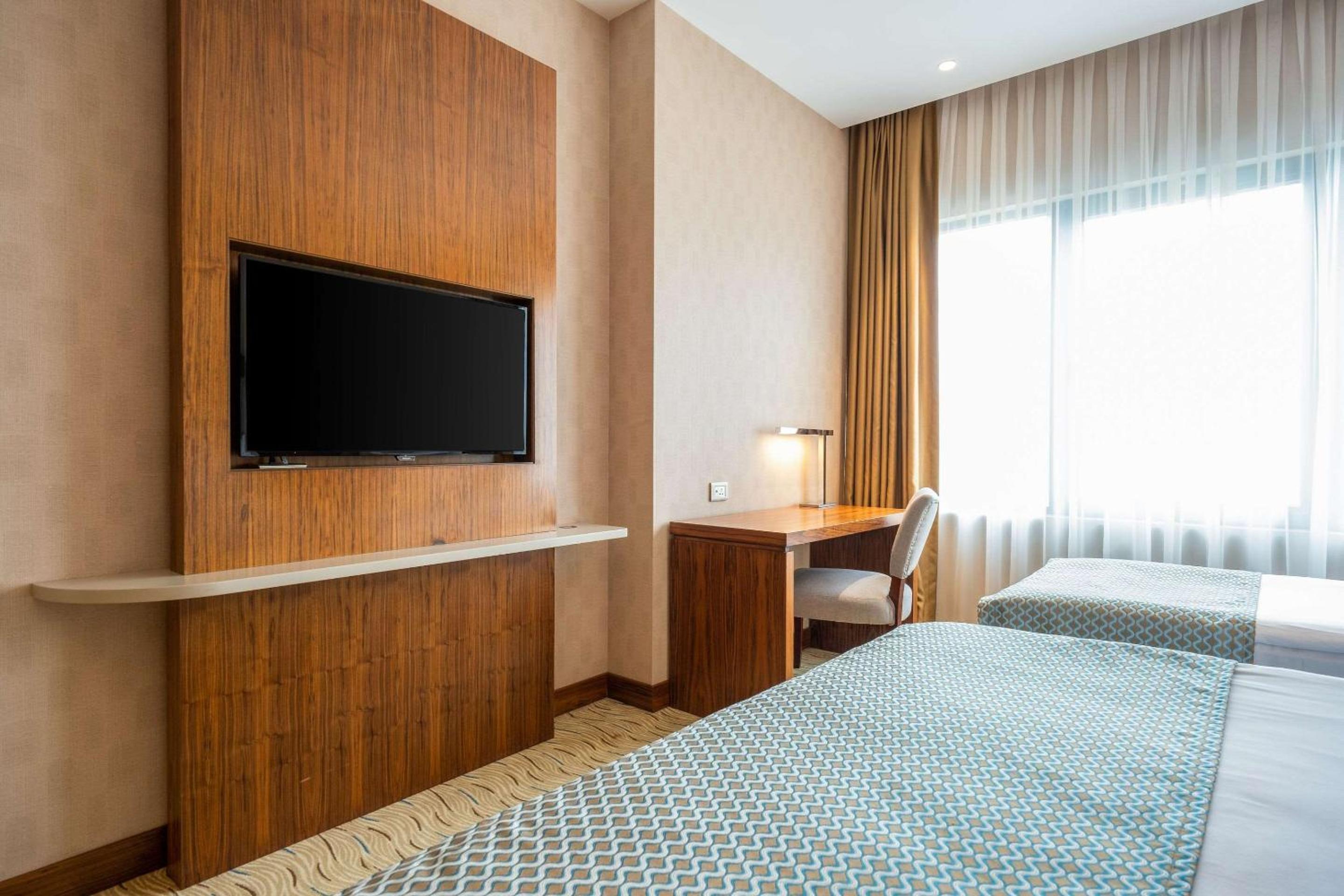 Clarion Otel İstanbul Mahmutbey - Image 24