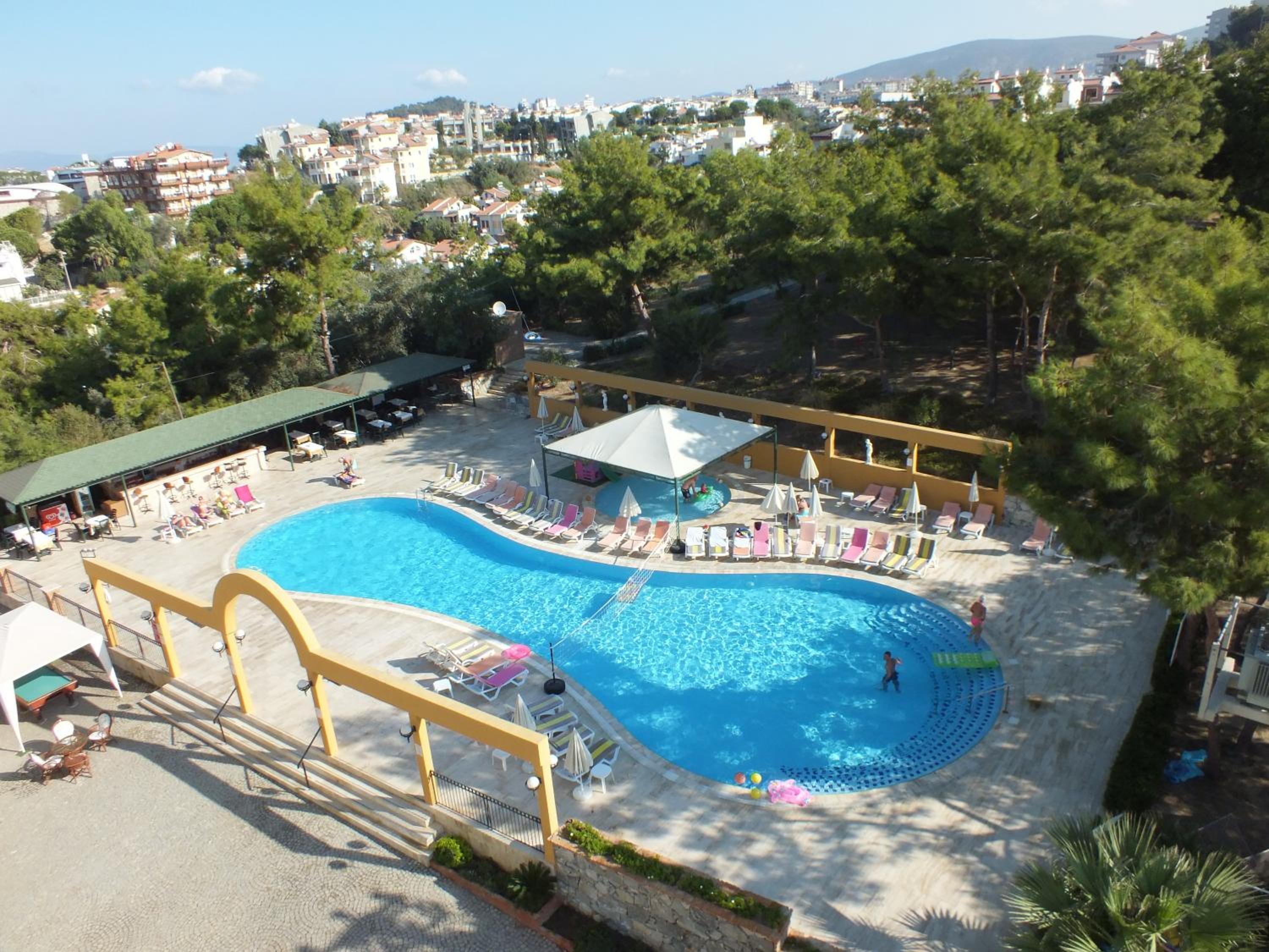 Tuntas Family Suites Kusadasi - Image 5