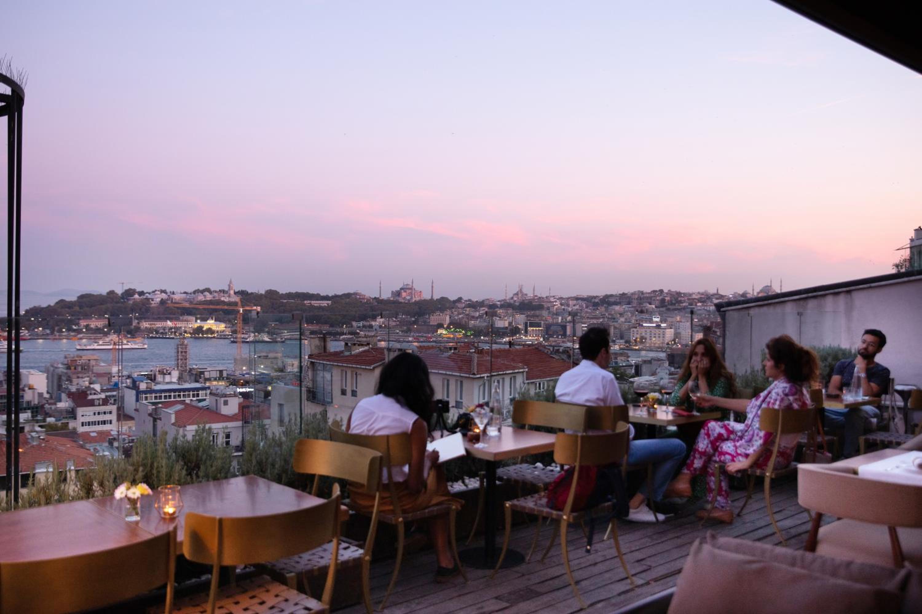 Georges Otel Galata - Image 35