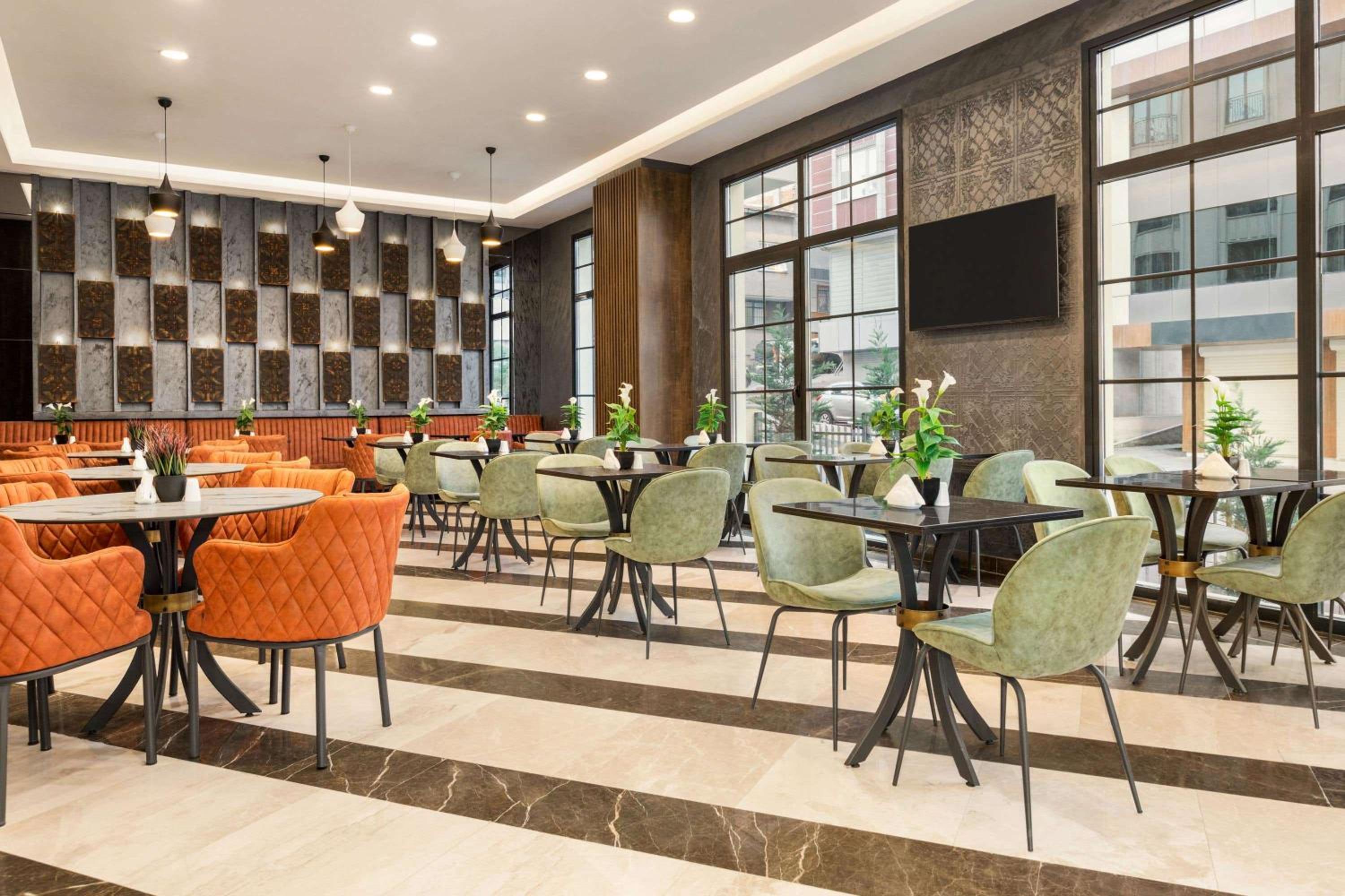 Ramada Encore By Wyndham İstanbul Basin Express - Image 43