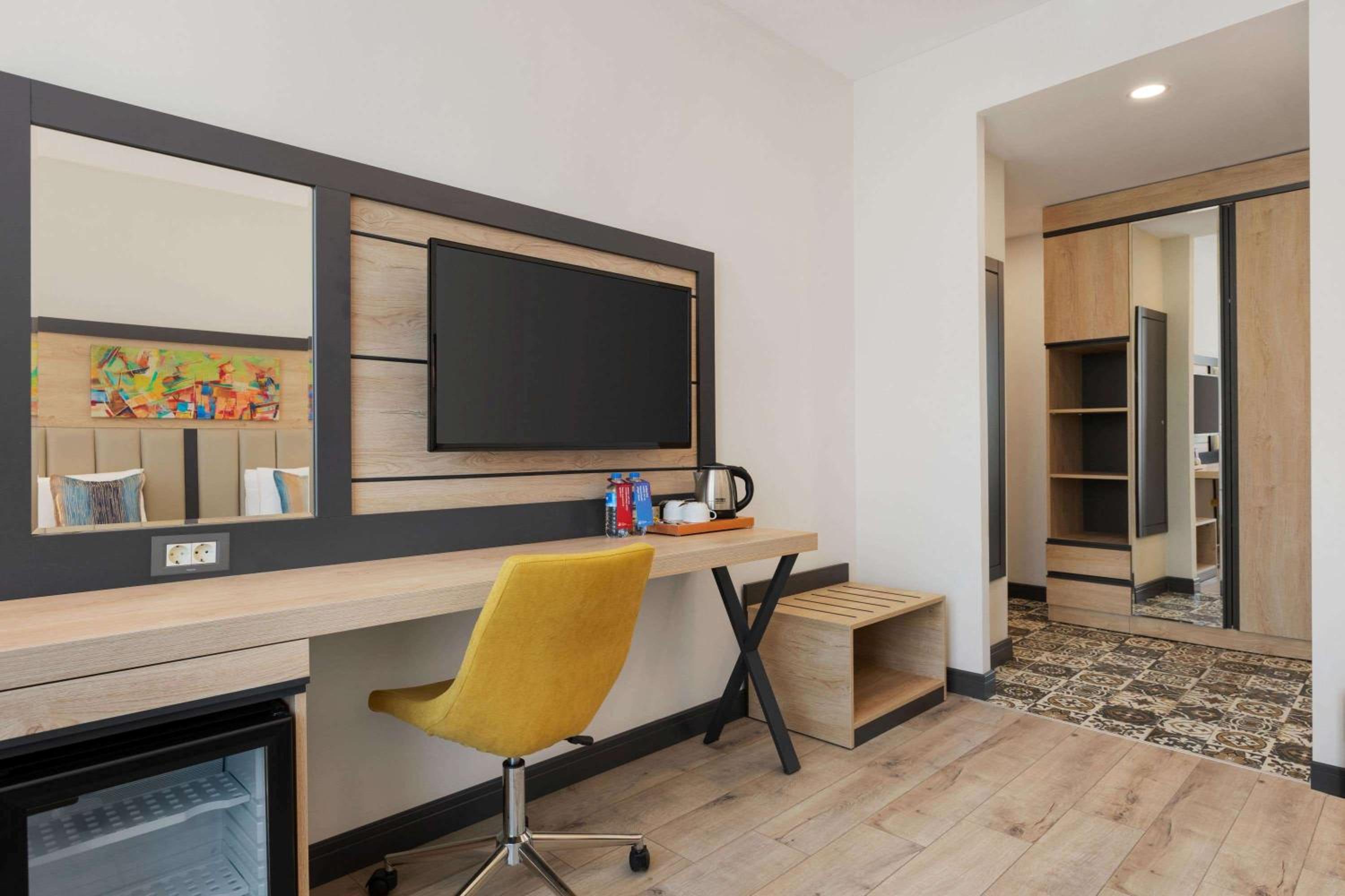 Ramada Encore By Wyndham İstanbul Basin Express - Image 49