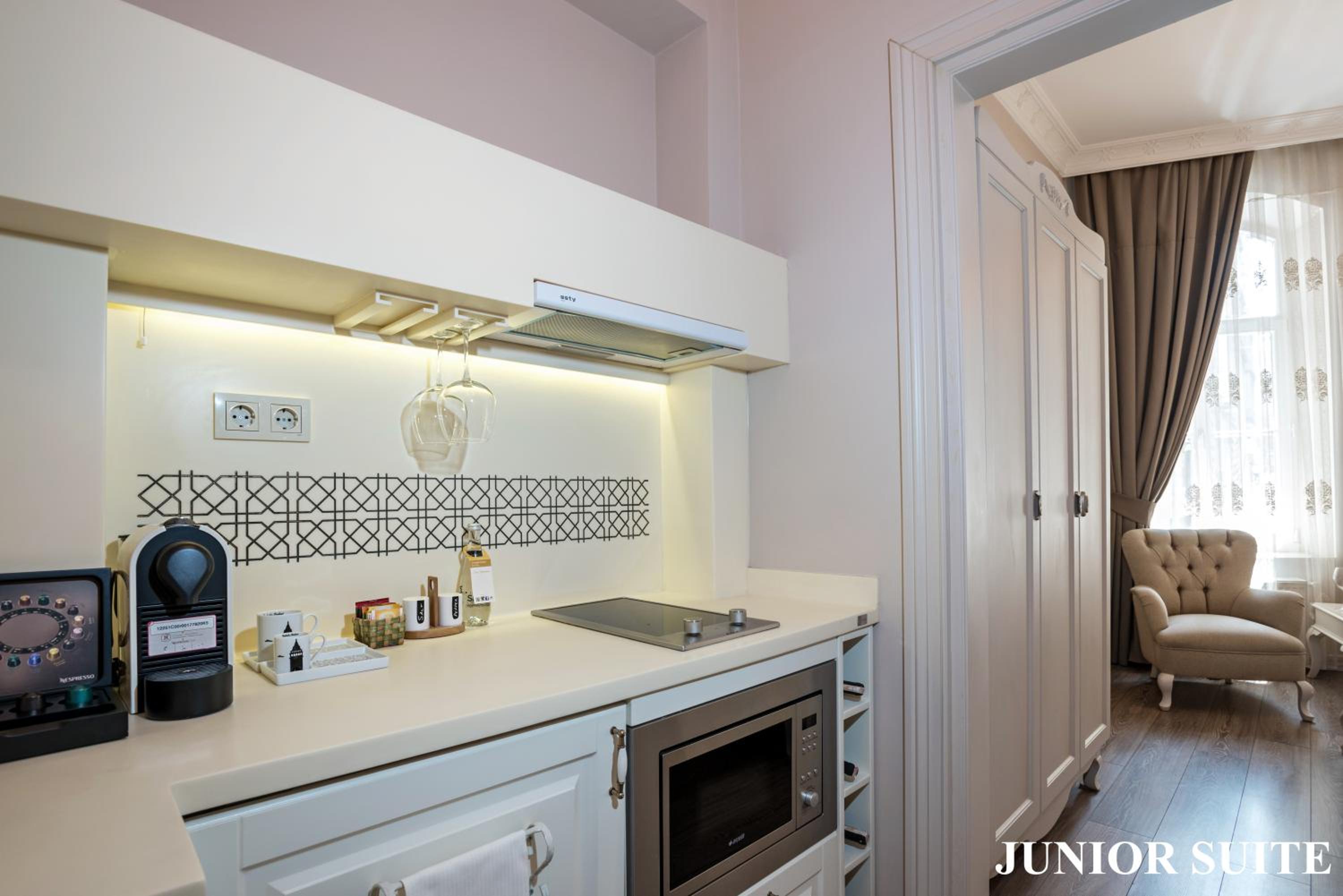 Louis Appartements Galata - Image 17