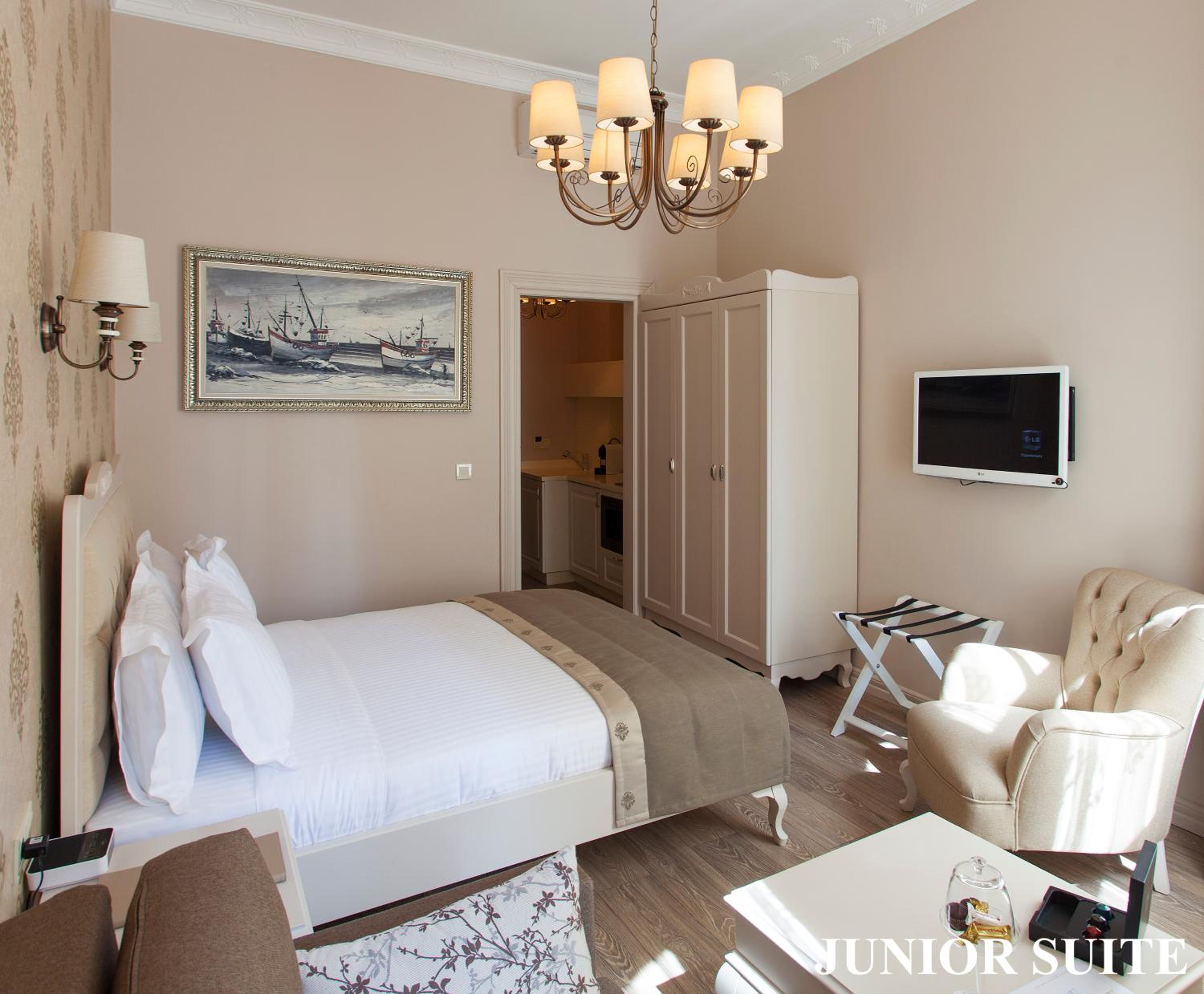 Louis Appartements Galata - Image 12