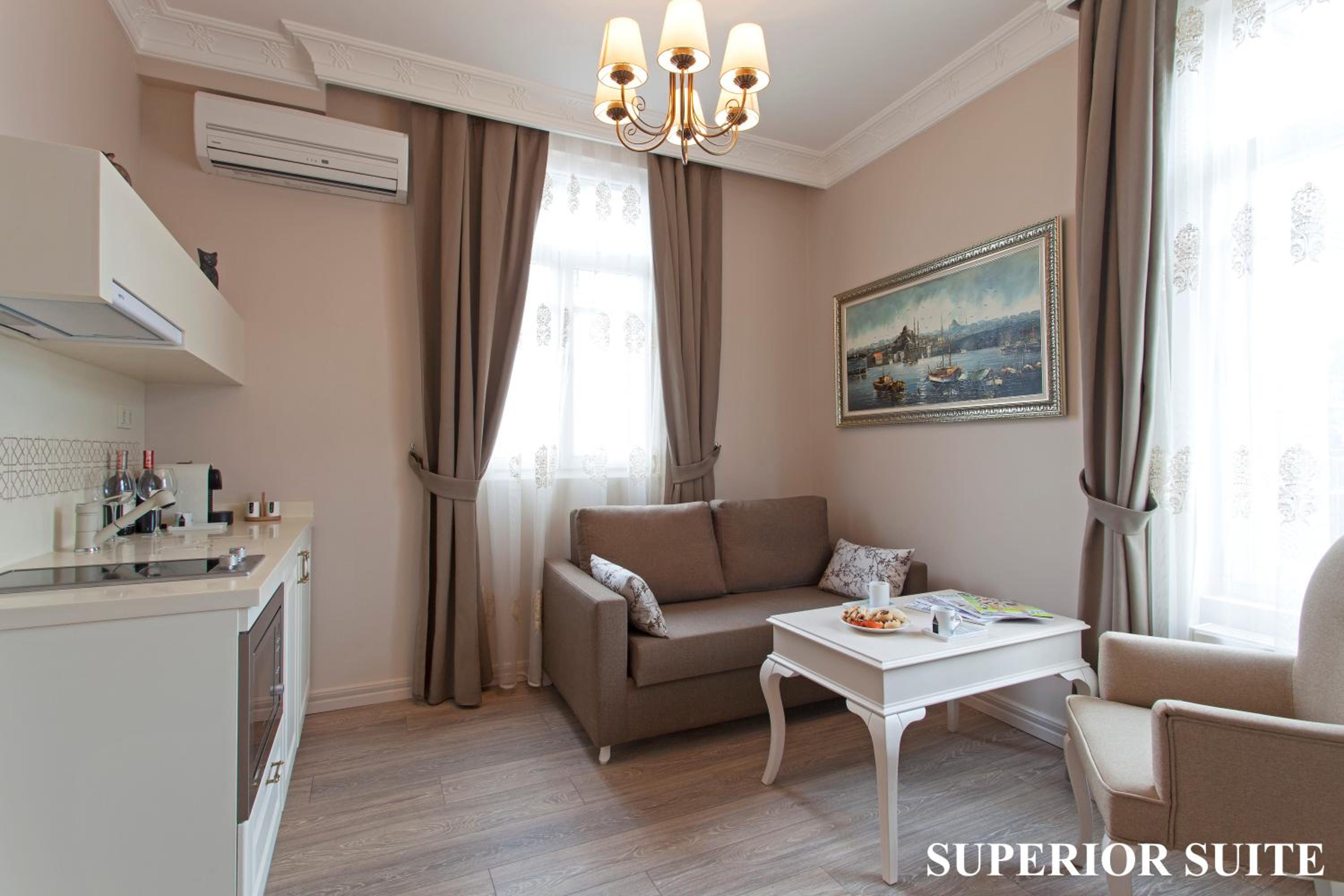 Louis Appartements Galata - Image 13