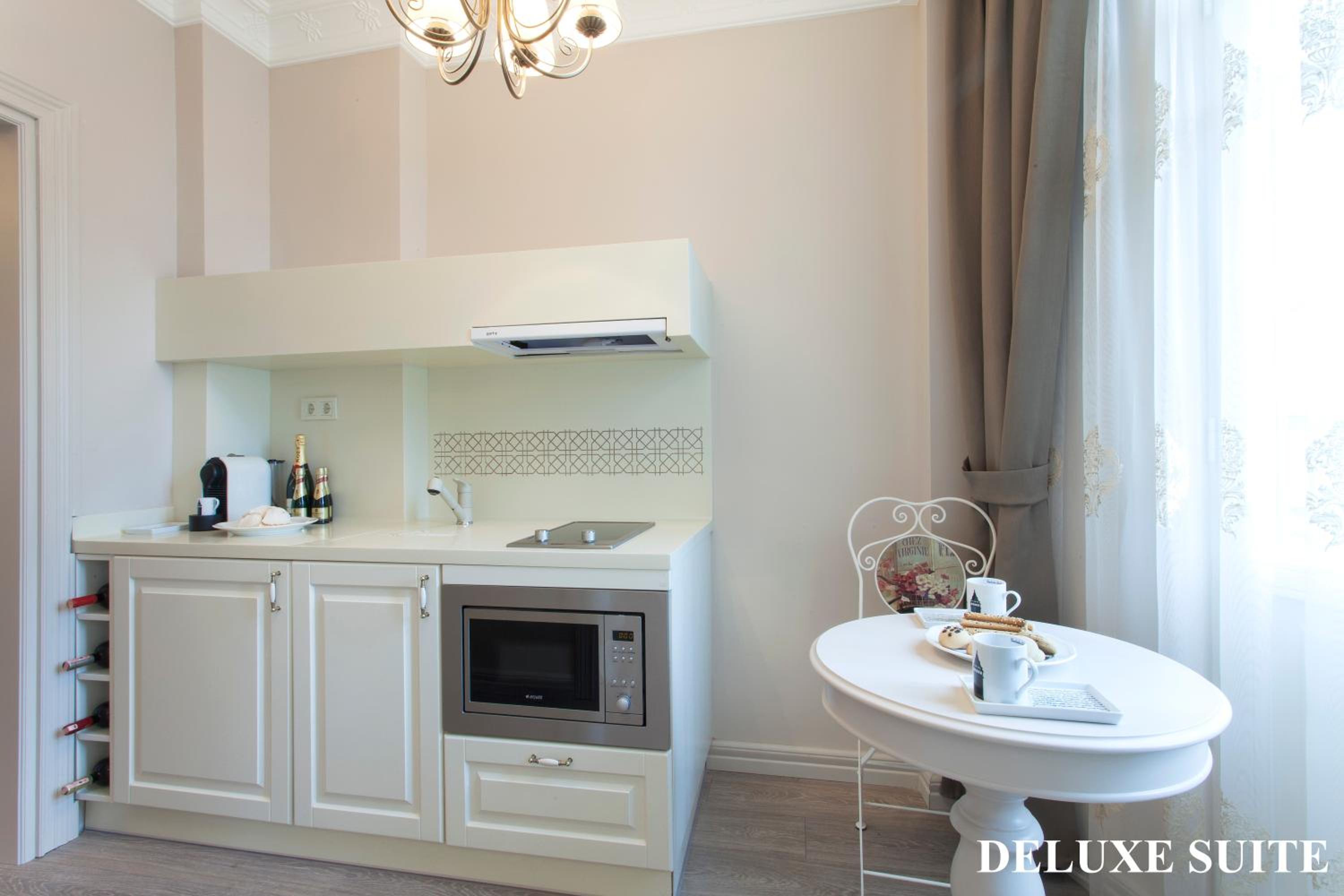 Louis Appartements Galata - Image 16