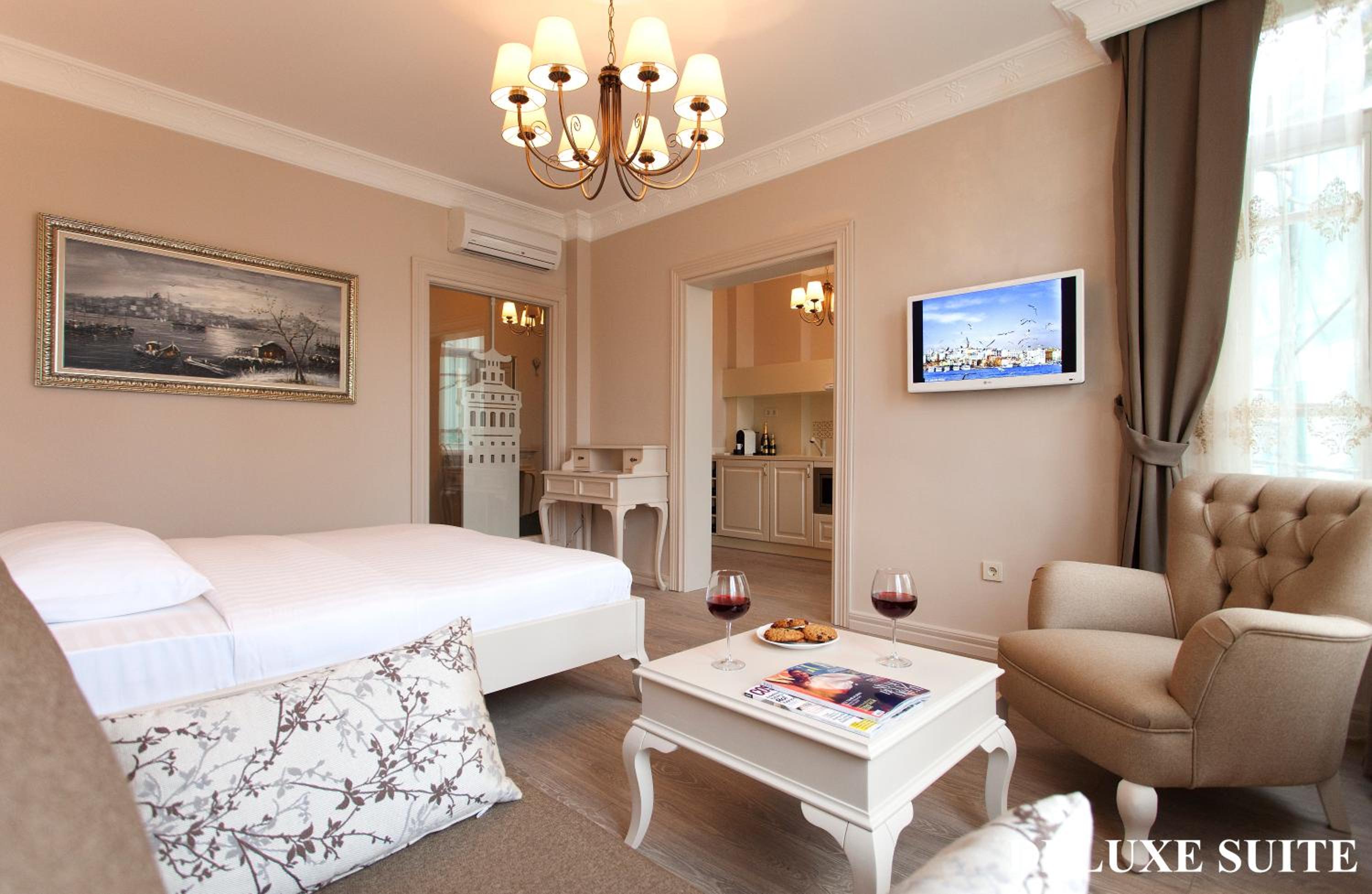 Louis Appartements Galata - Image 9