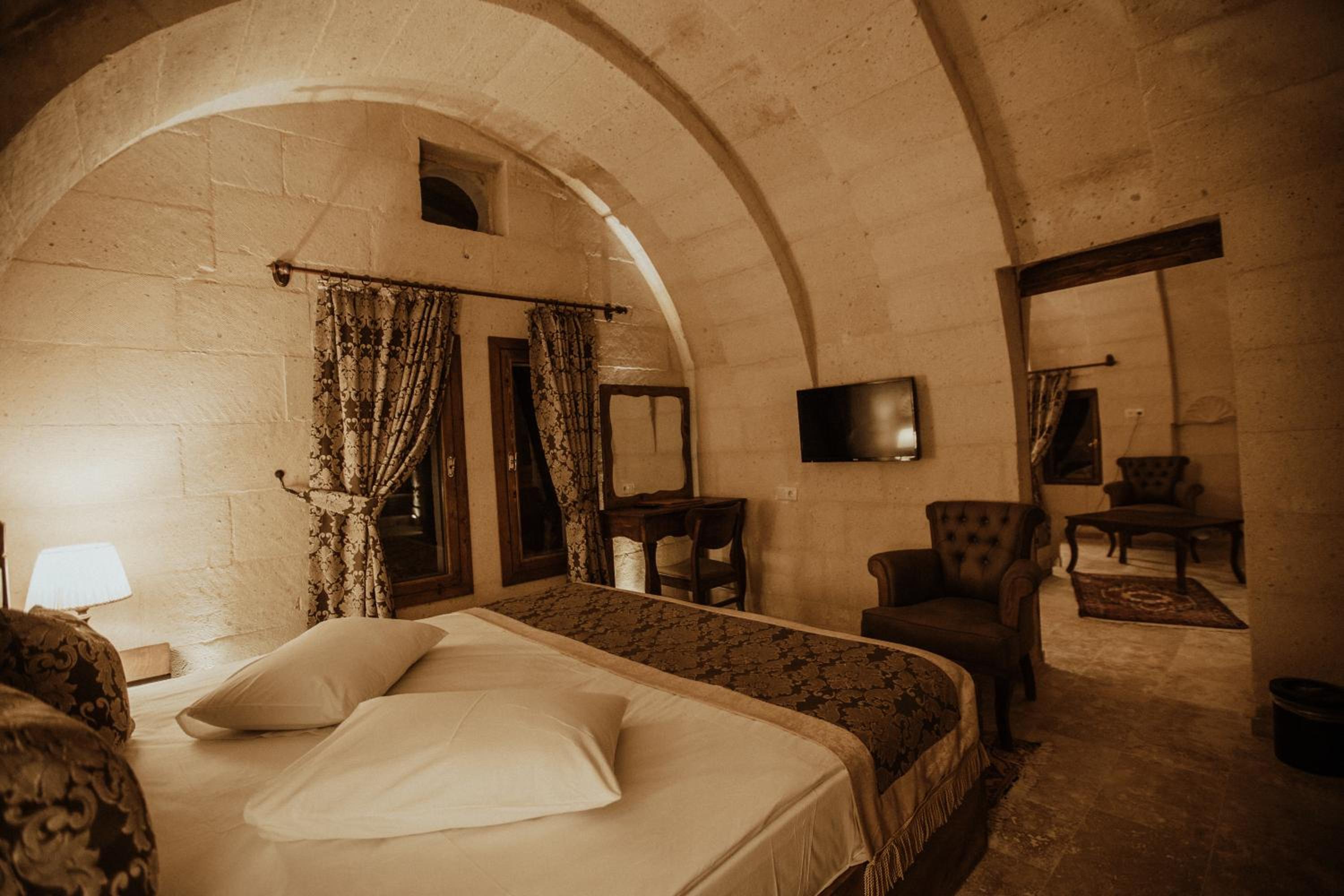 Alia Cave Hotel - Image 18