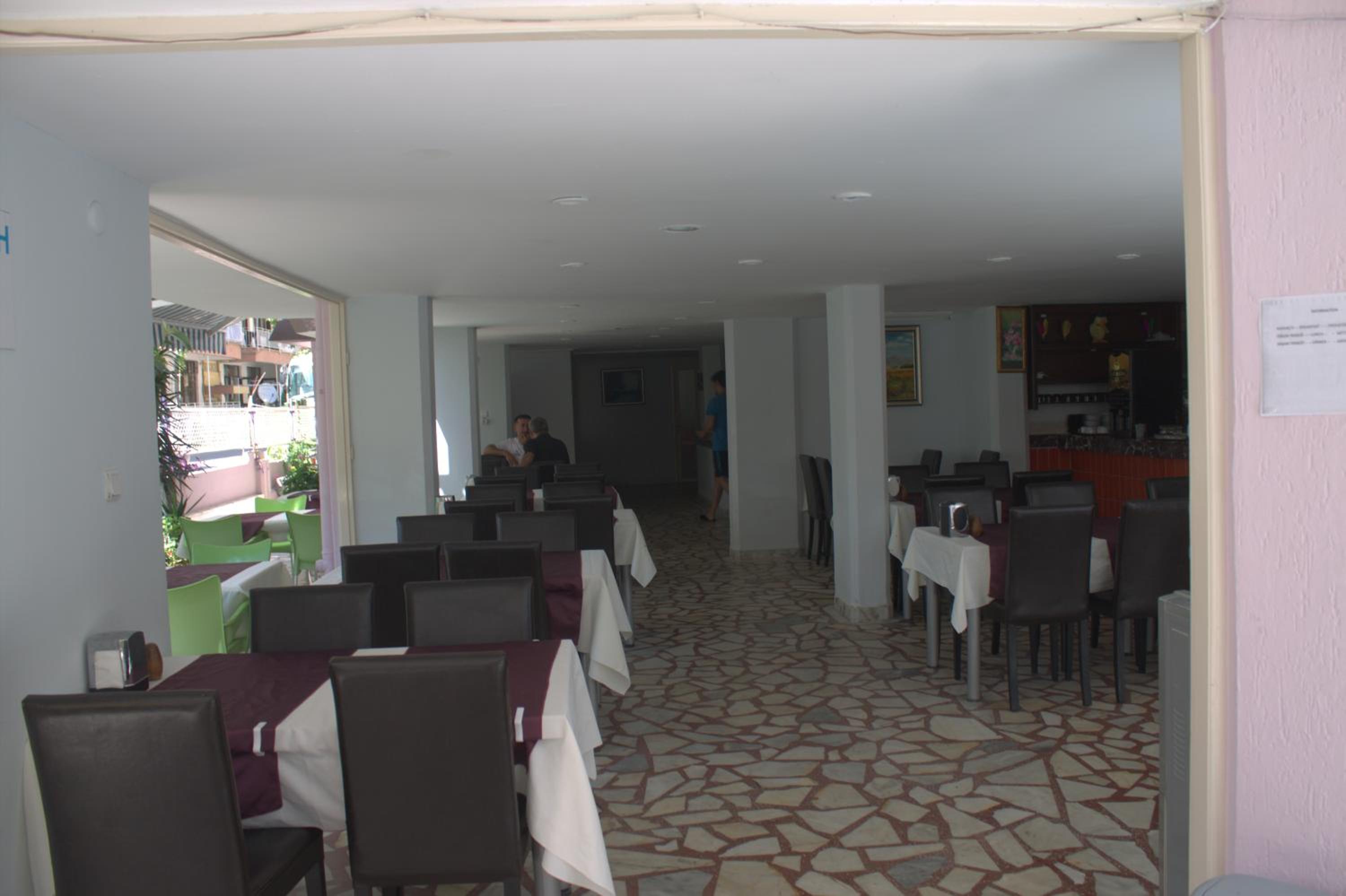 Rosella Hotel - Image 10