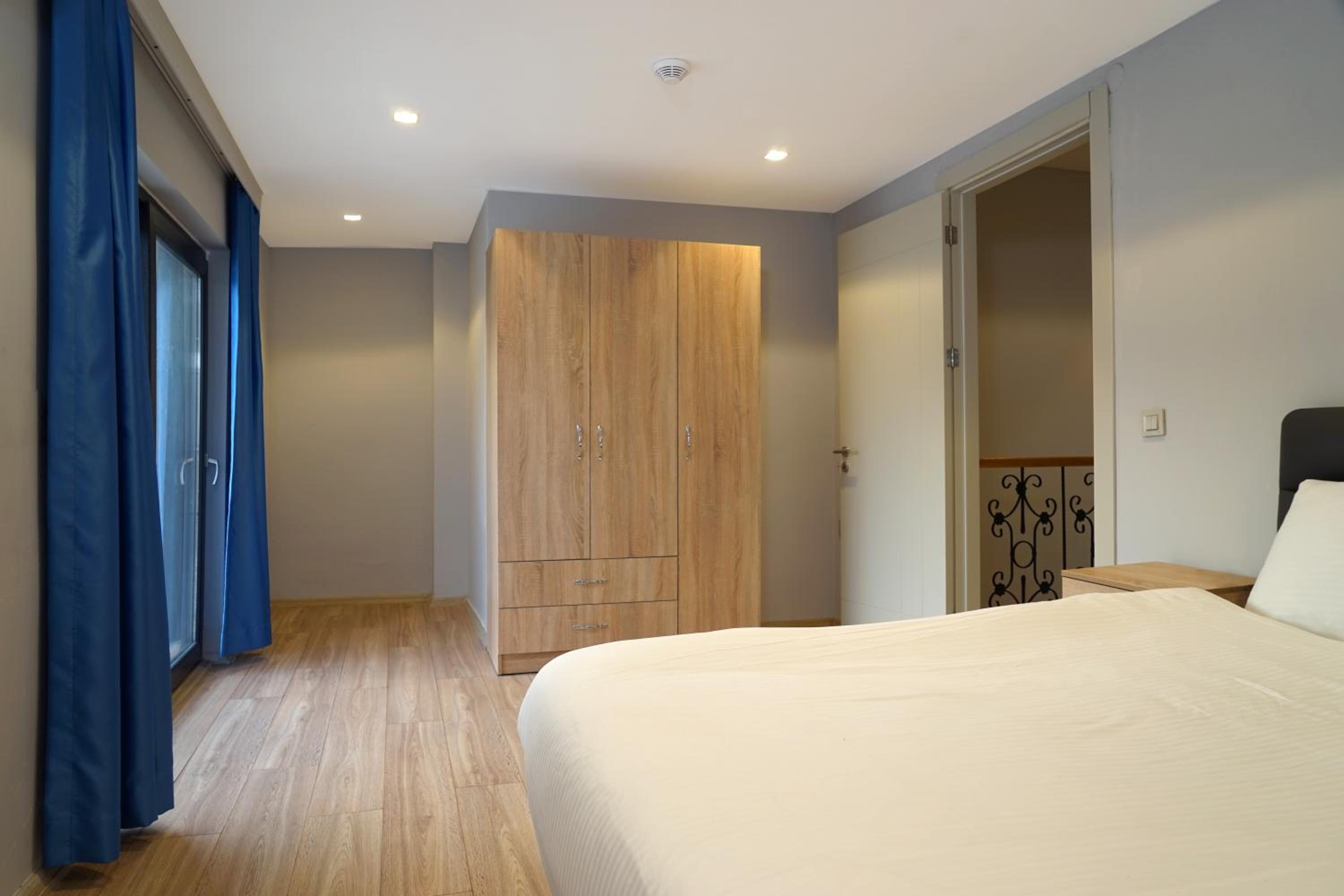 MENE SUITES - Image 31