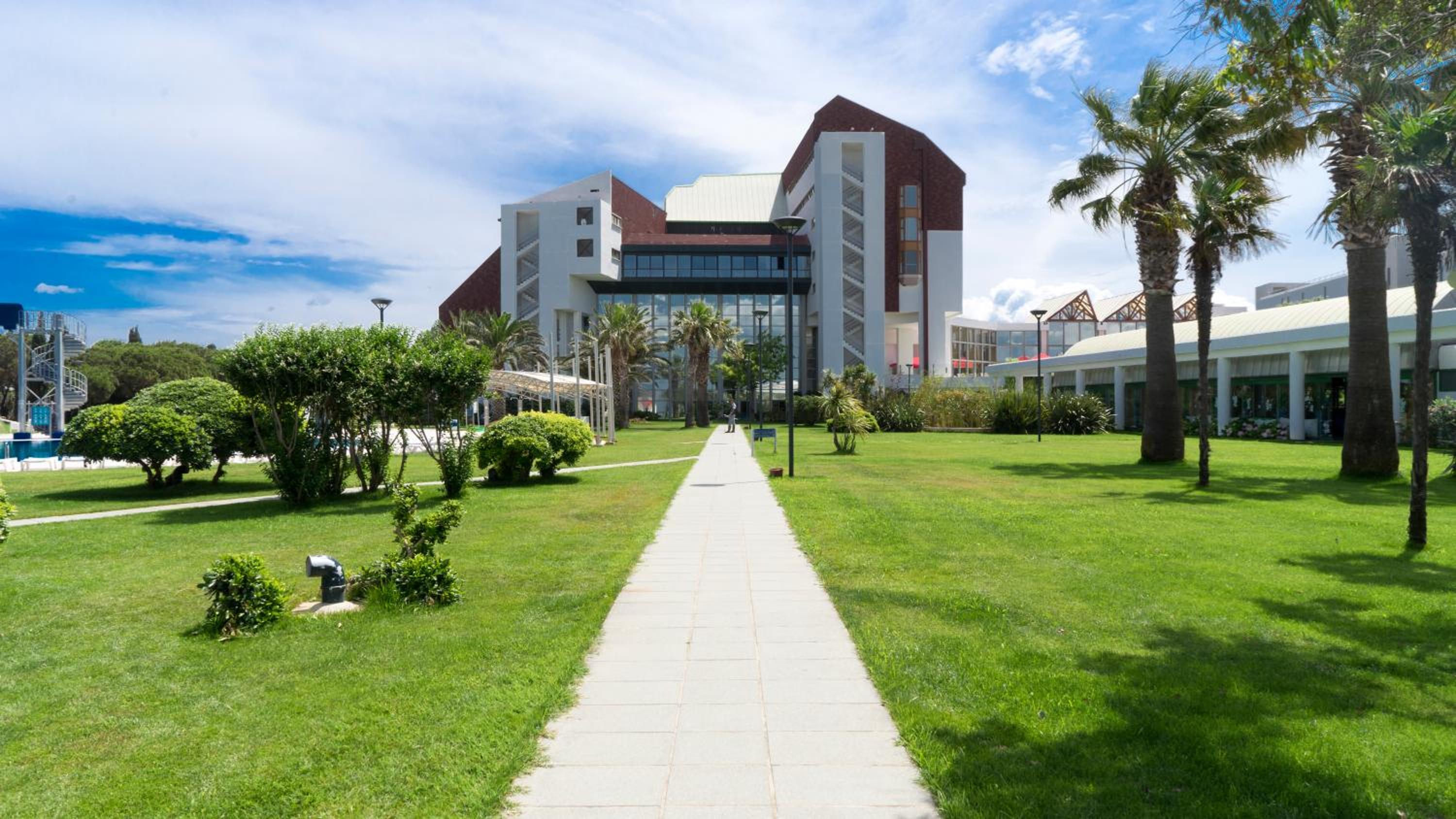 Grand Otel Ontur Çeşme - Image 9