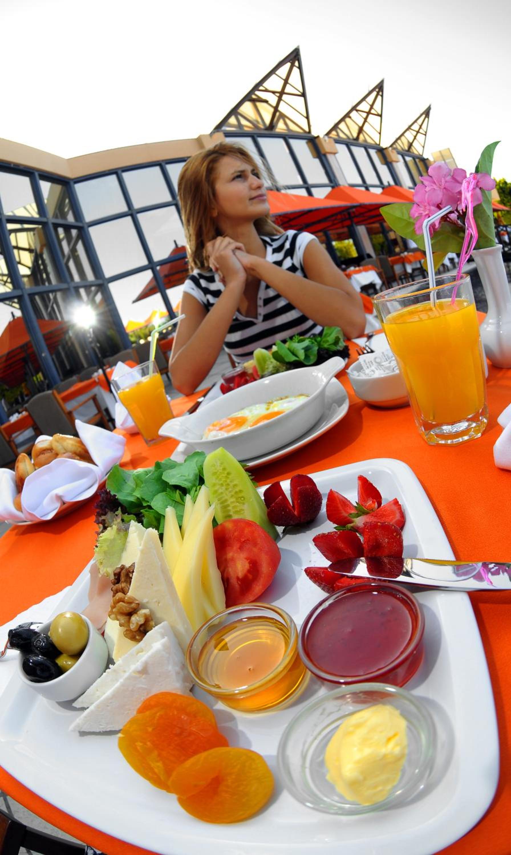 Grand Otel Ontur Çeşme - Image 32