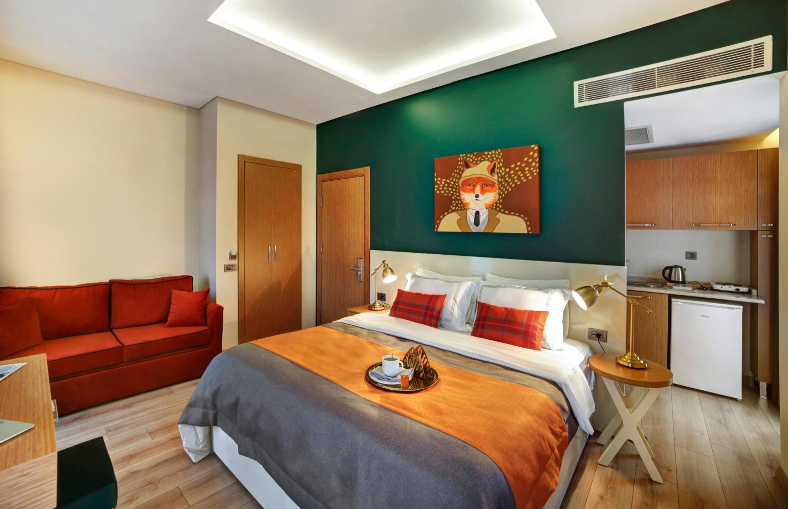 The Fox Otel - Image 11