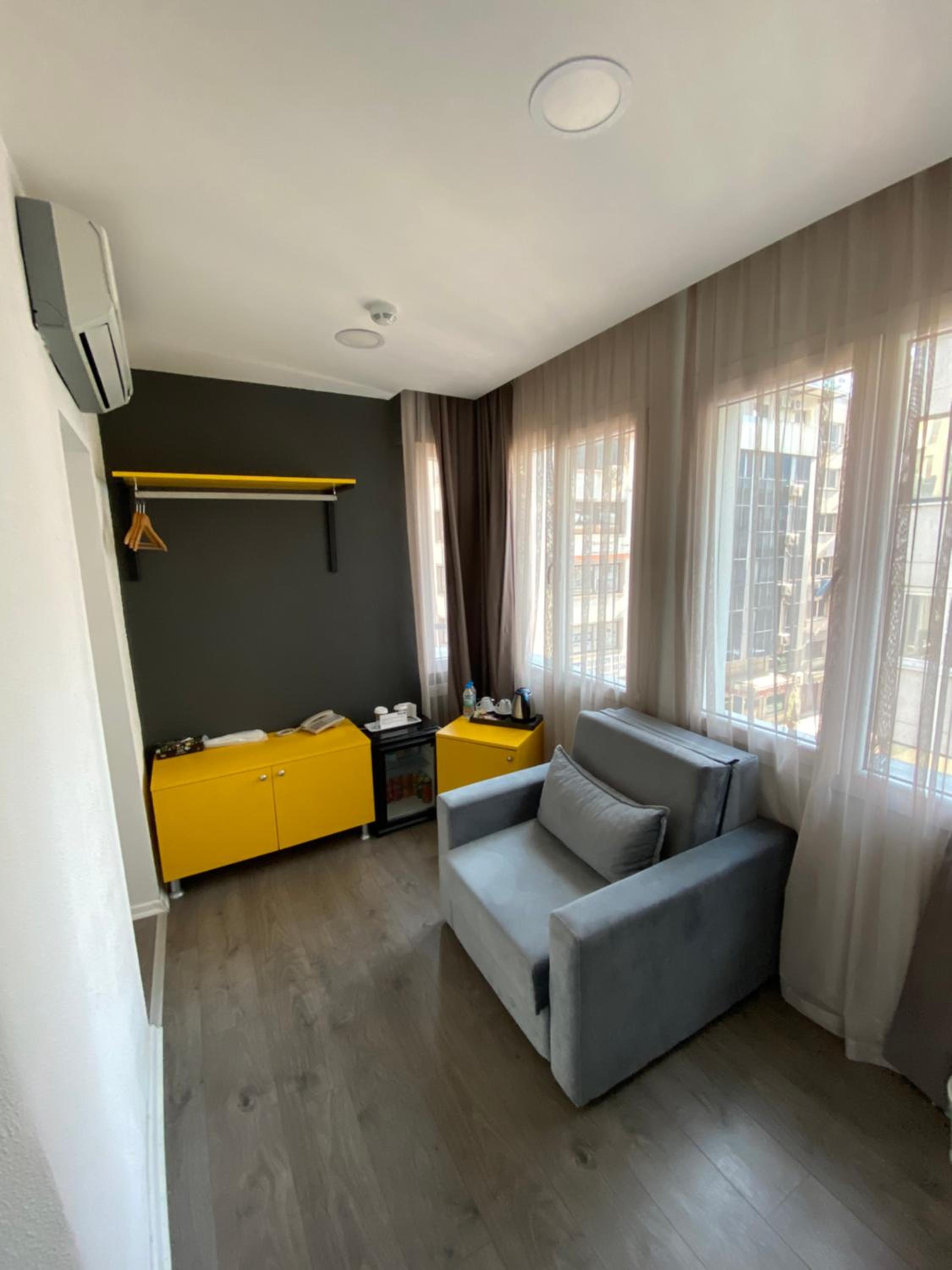Piano Hotel - Image 29
