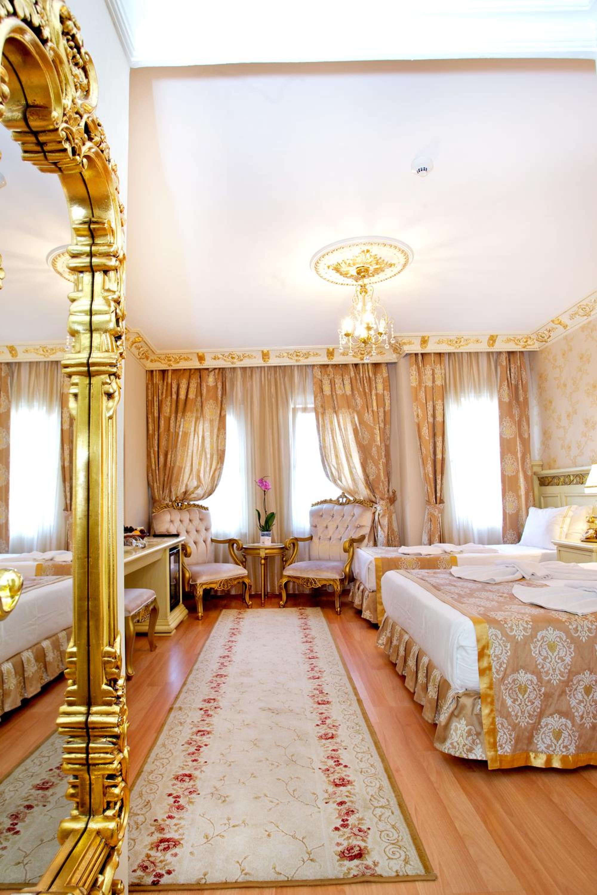 White House Hotel Istanbul - Image 10