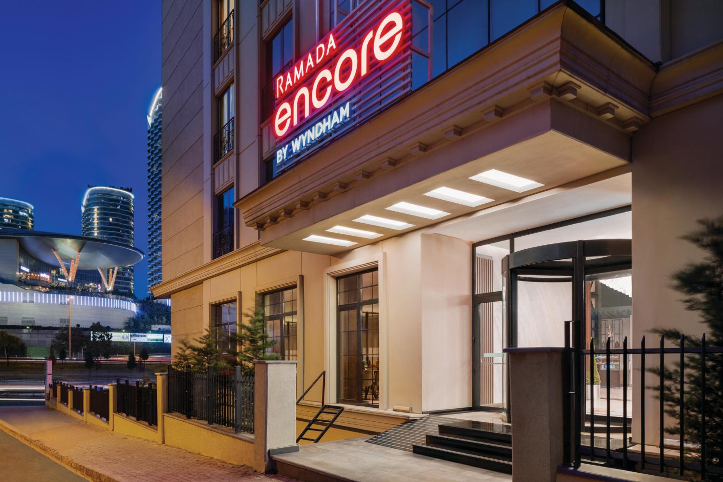 Ramada Encore By Wyndham İstanbul Basin Express - Image 19
