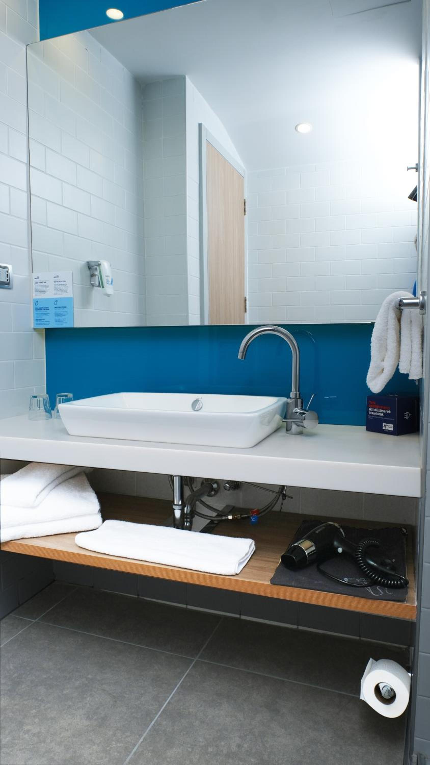 Holiday Inn Express - Istanbul - Atakoy Metro, an IHG Hotel - Image 28