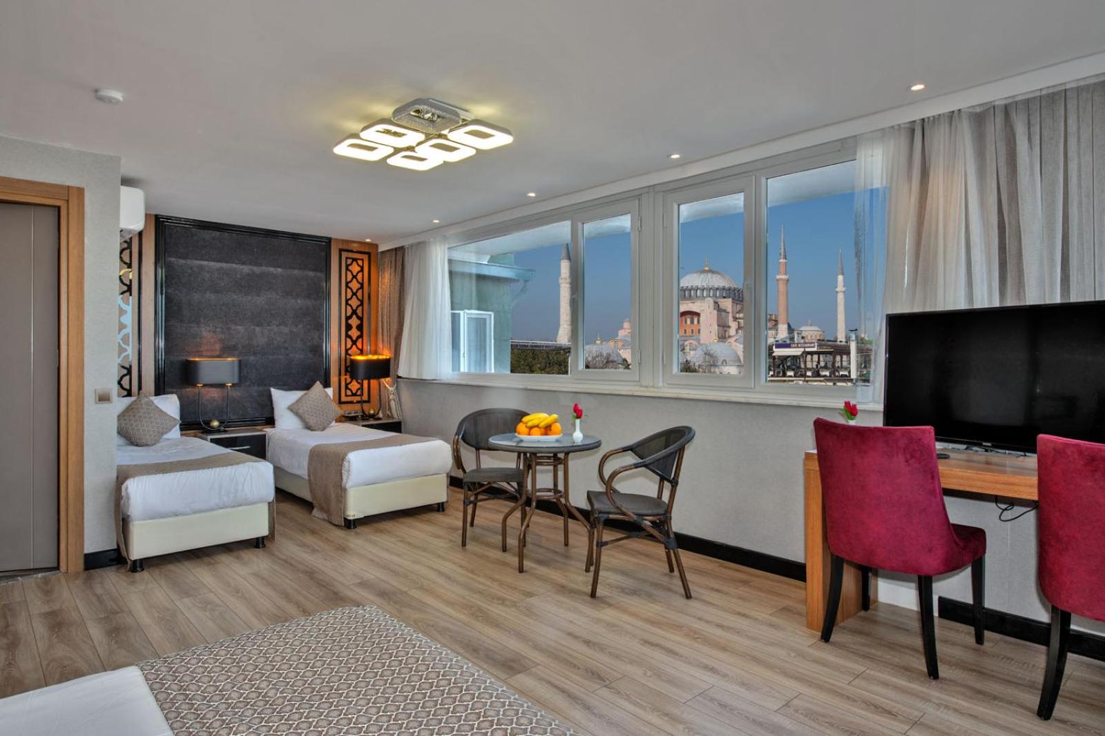 Aristocrat Hotel - Image 115