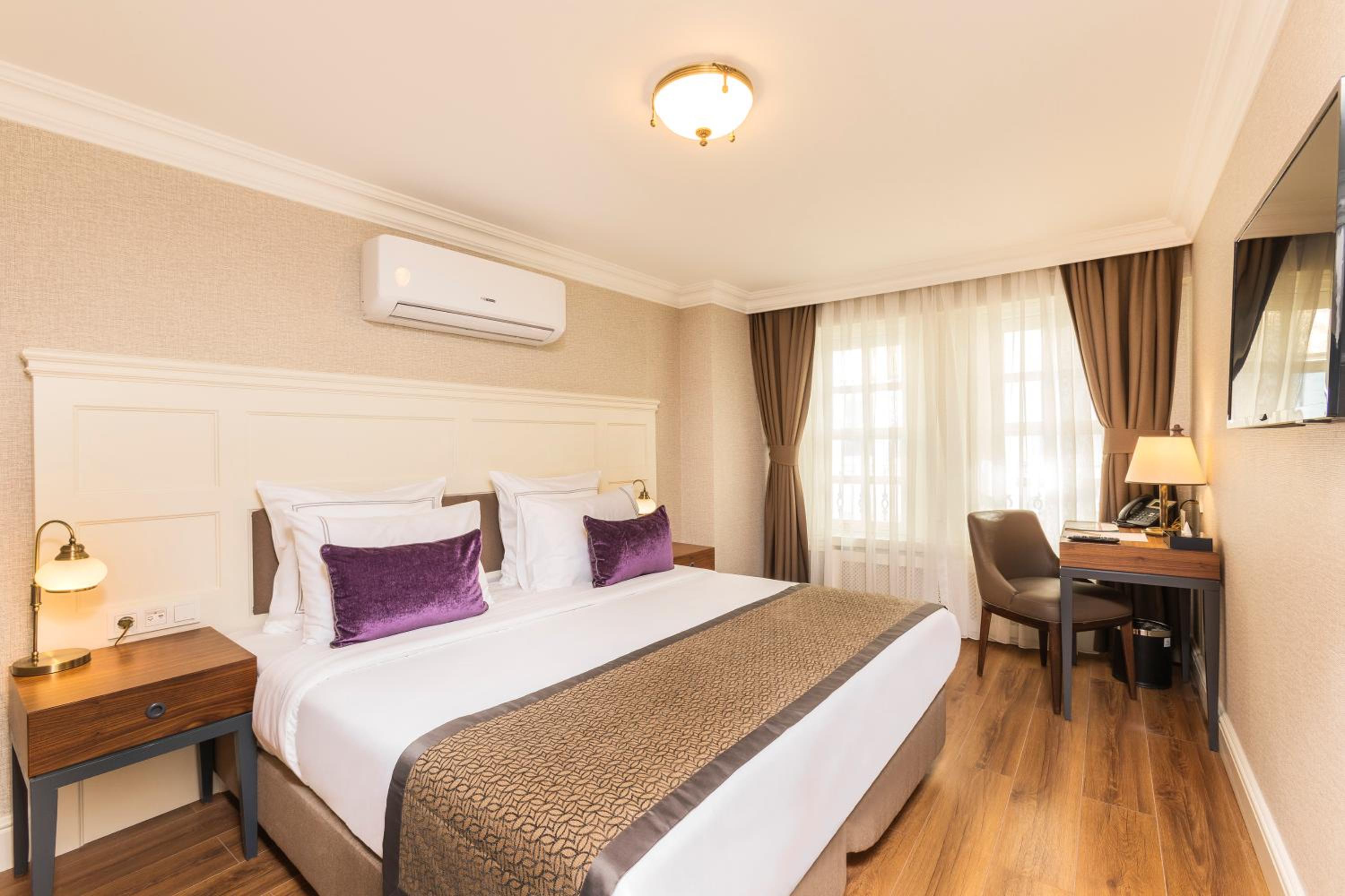 Meroddi La Porta Otel - Image 7