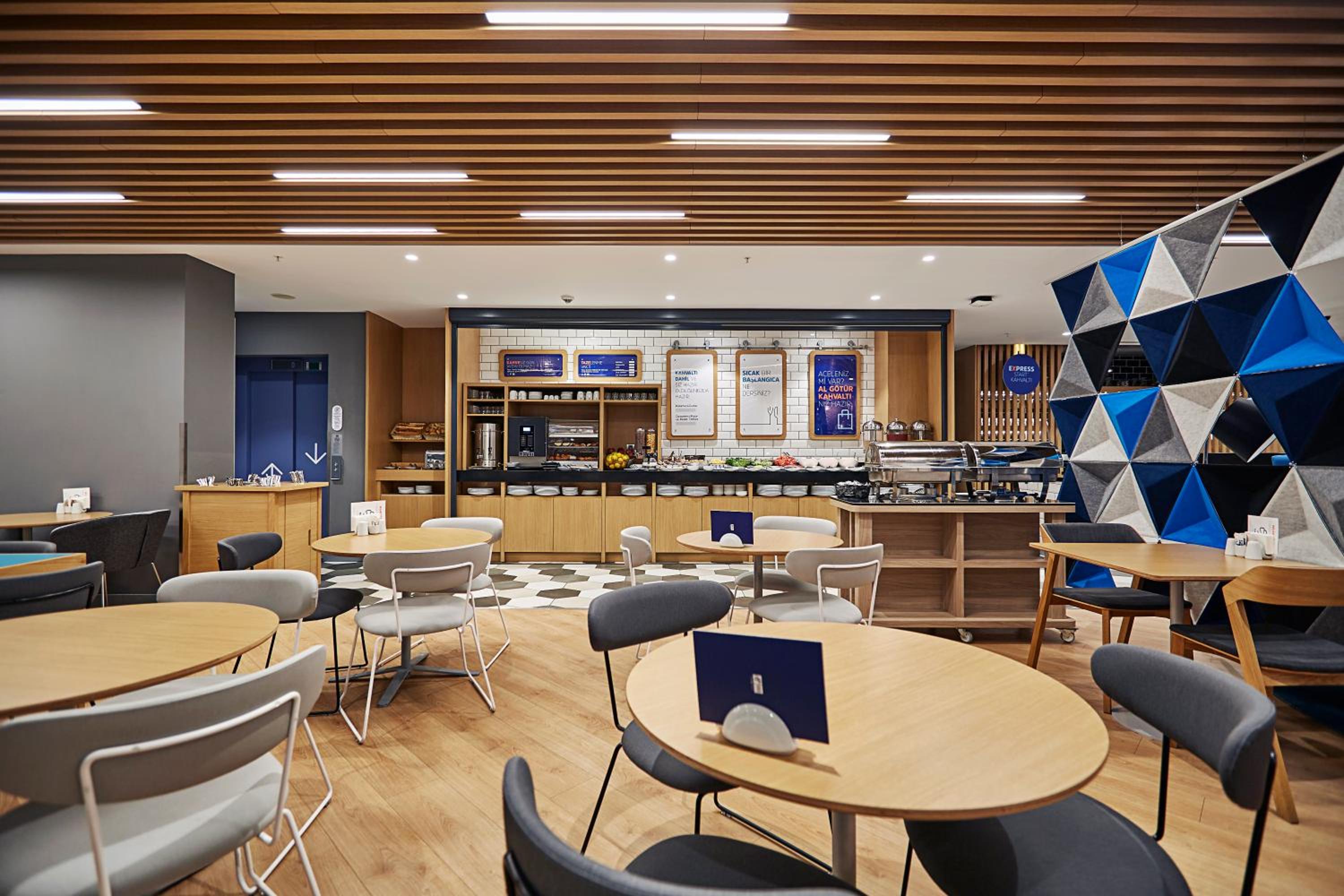 Holiday Inn Express - Istanbul - Atakoy Metro, an IHG Hotel - Image 26