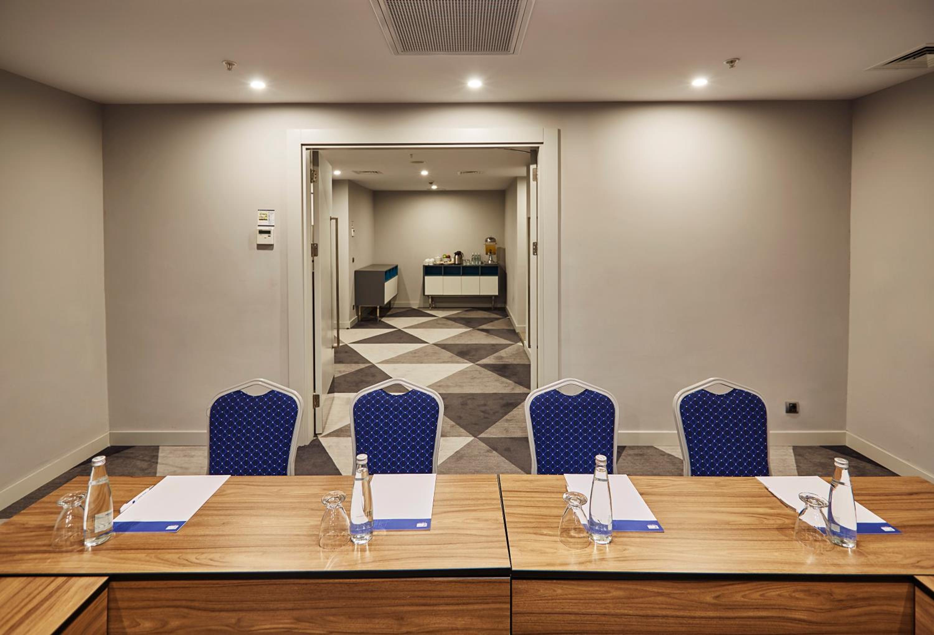 Holiday Inn Express - Istanbul - Atakoy Metro, an IHG Hotel - Image 48