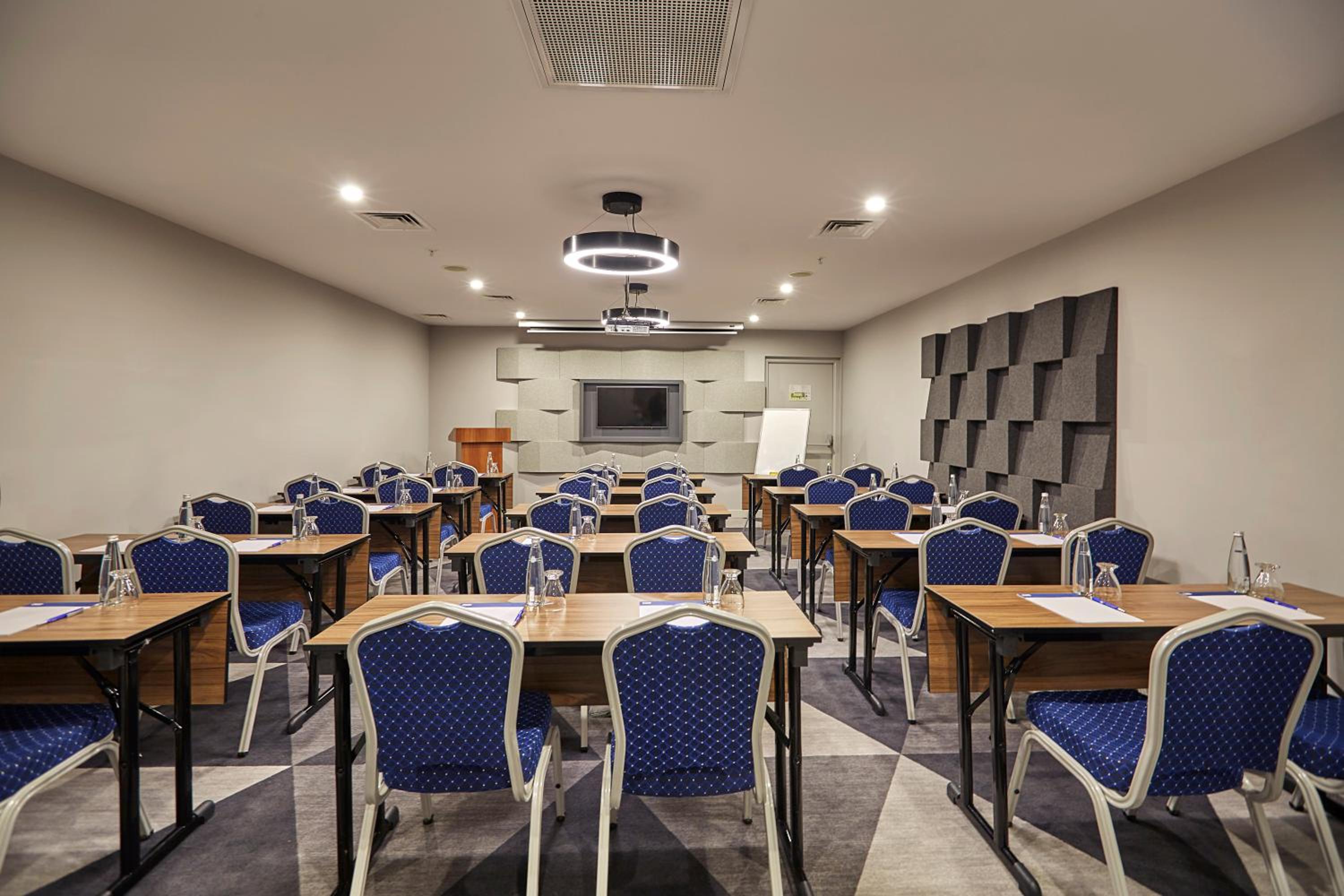 Holiday Inn Express - Istanbul - Atakoy Metro, an IHG Hotel - Image 42