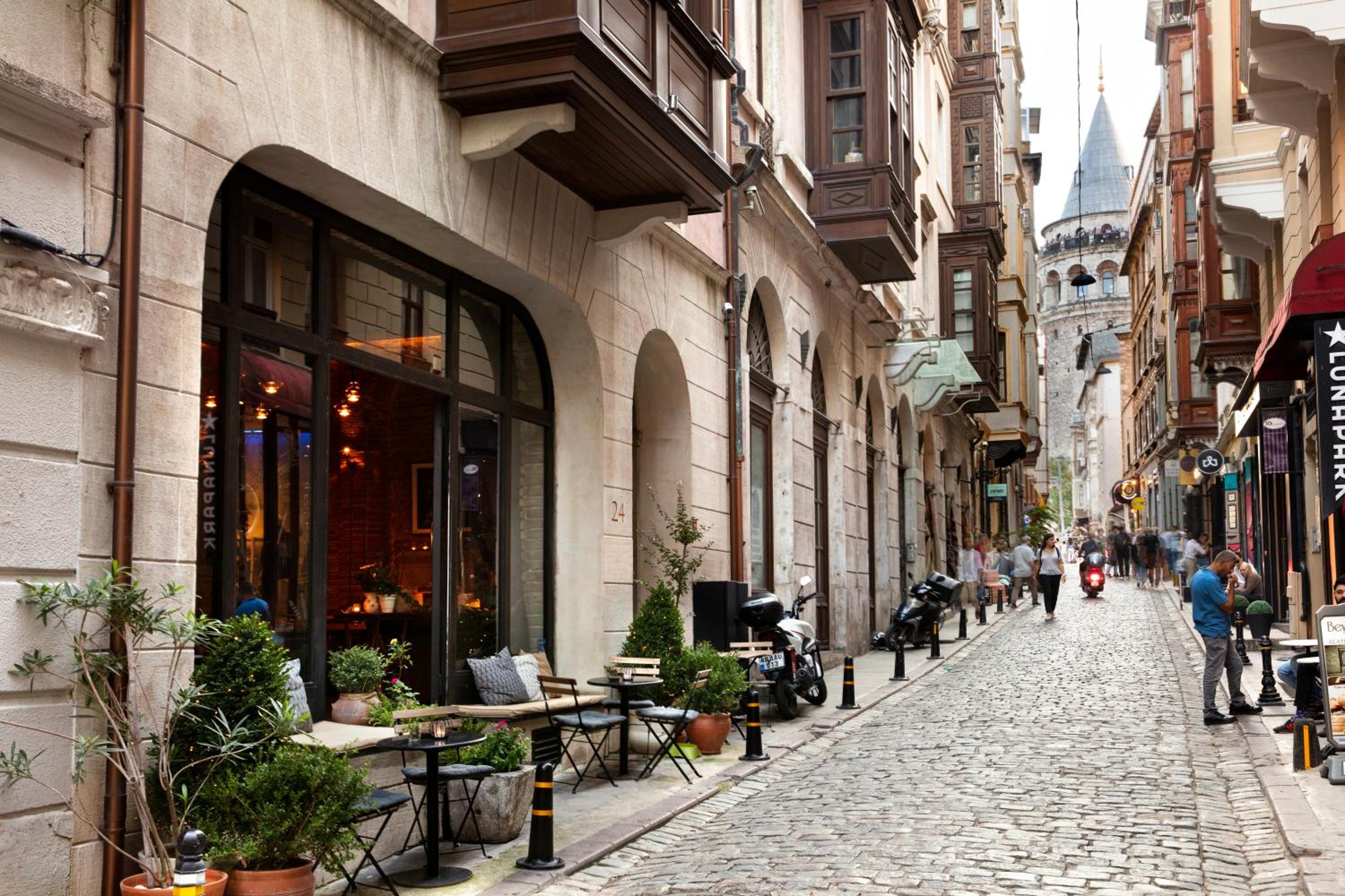 Georges Otel Galata - Image 101