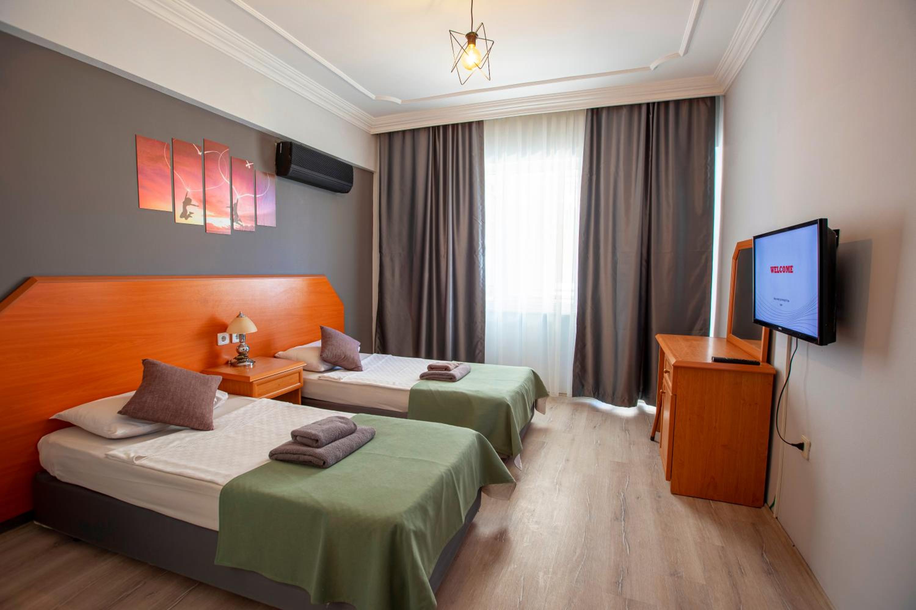 HMA Hotel & Suites - Image 14