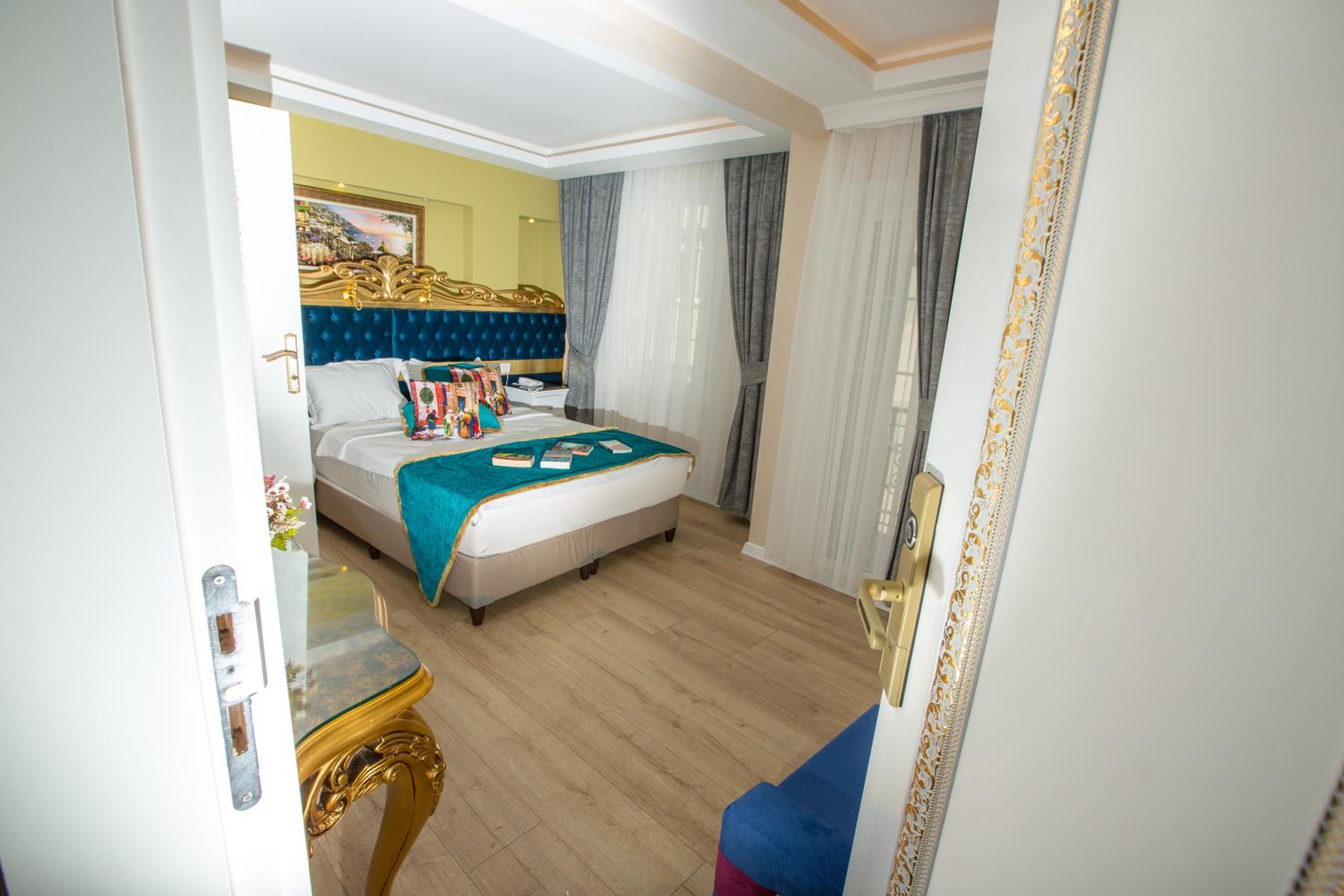 Atlantis Royal Otel - Image 49