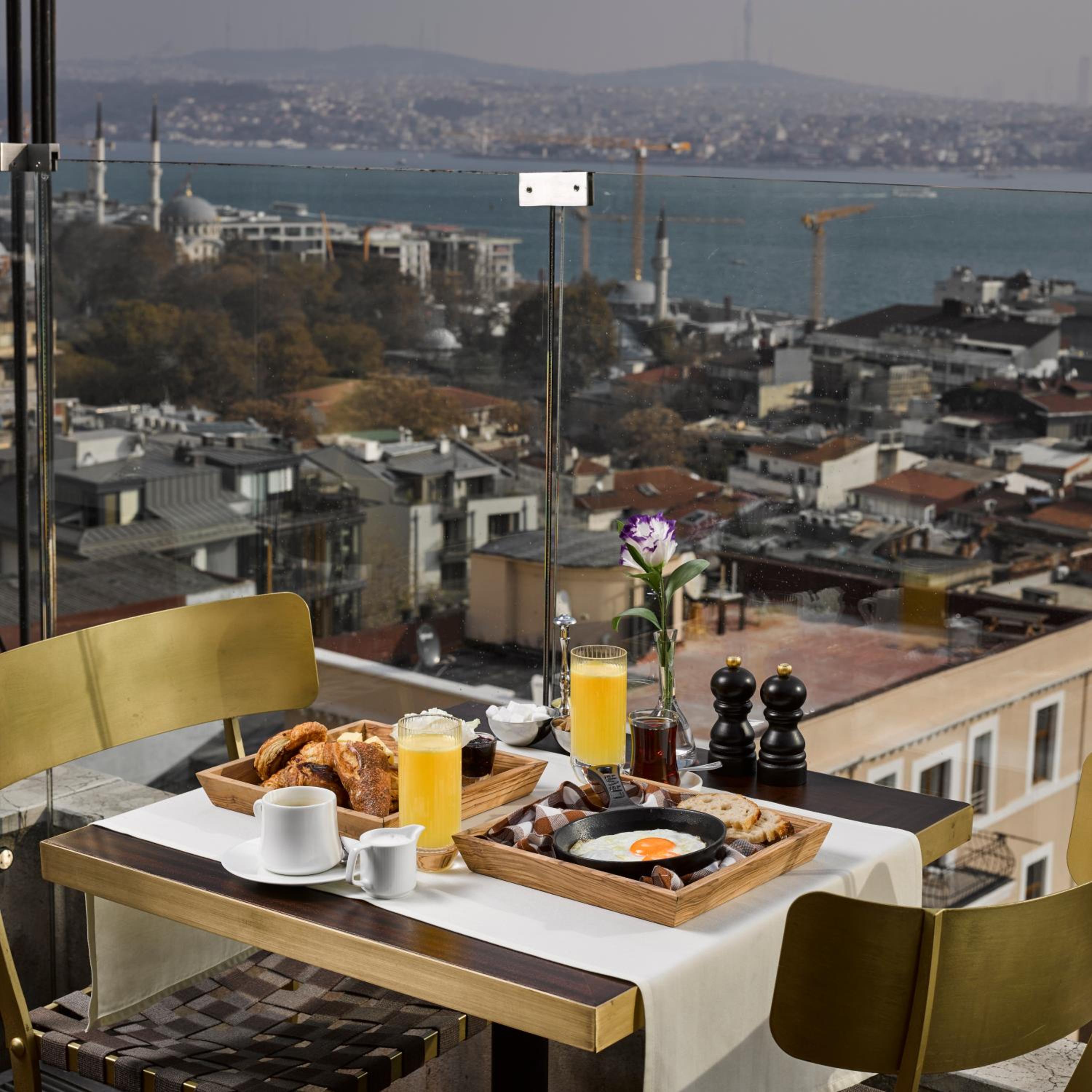 Georges Otel Galata - Image 71