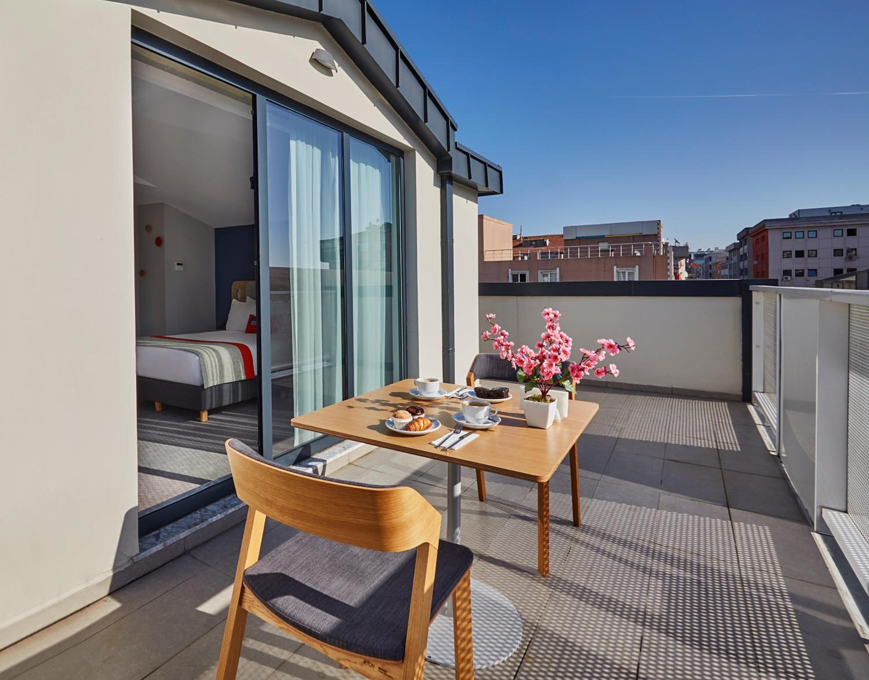 Holiday Inn Express - Istanbul - Atakoy Metro, an IHG Hotel - Image 9