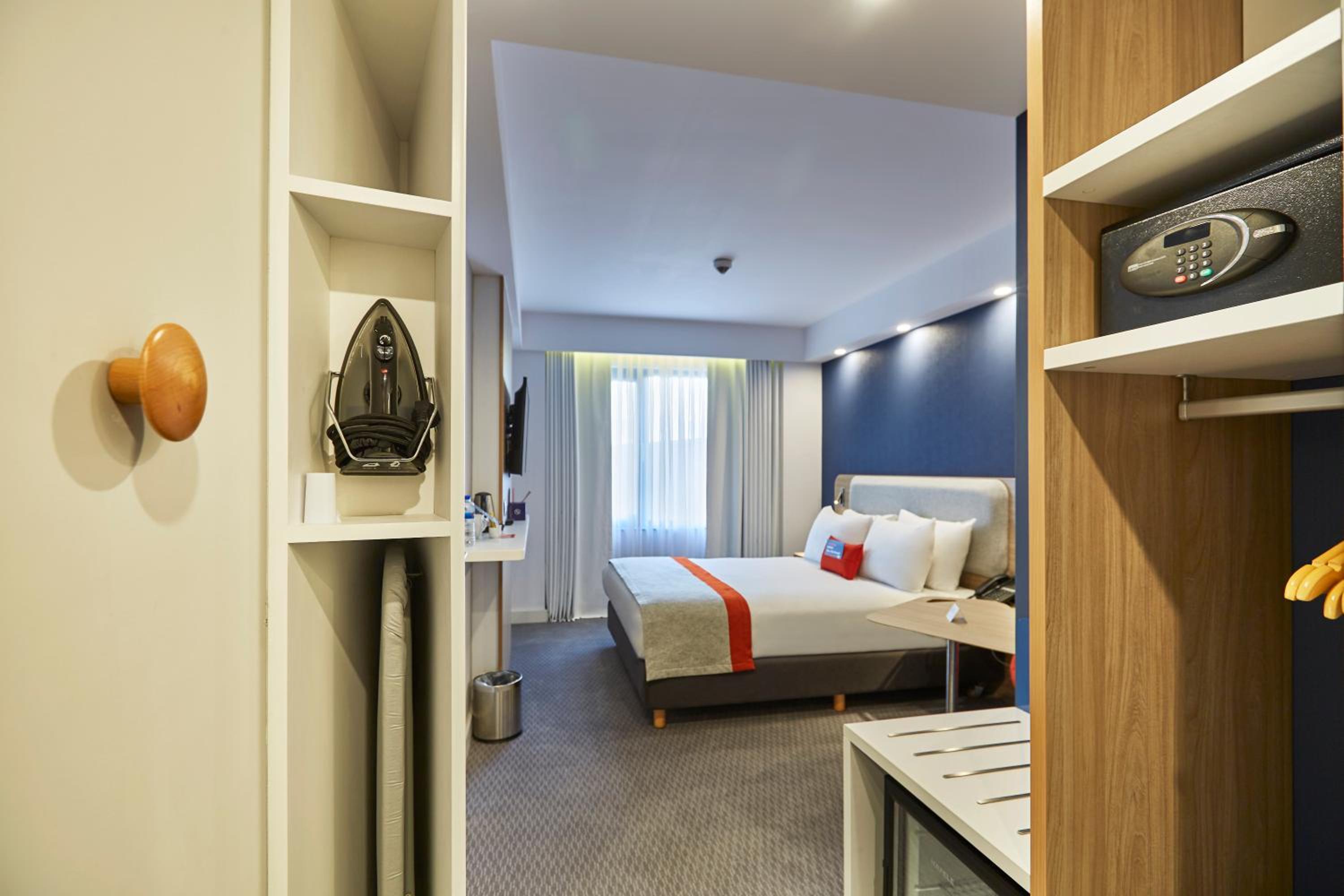 Holiday Inn Express - Istanbul - Atakoy Metro, an IHG Hotel - Image 54