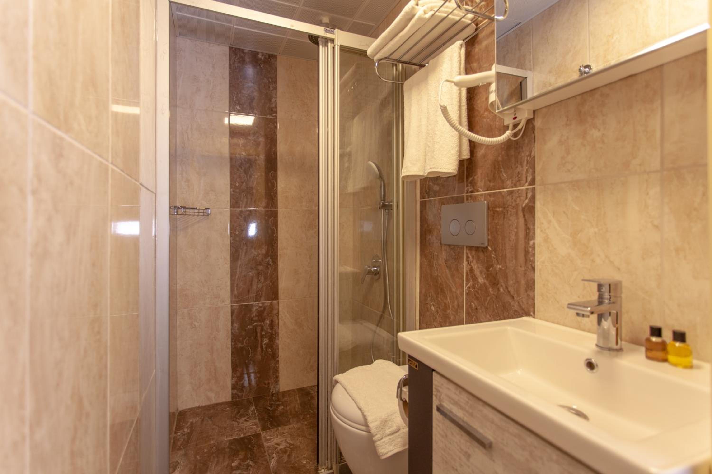 Ozmen Hotel - Image 18