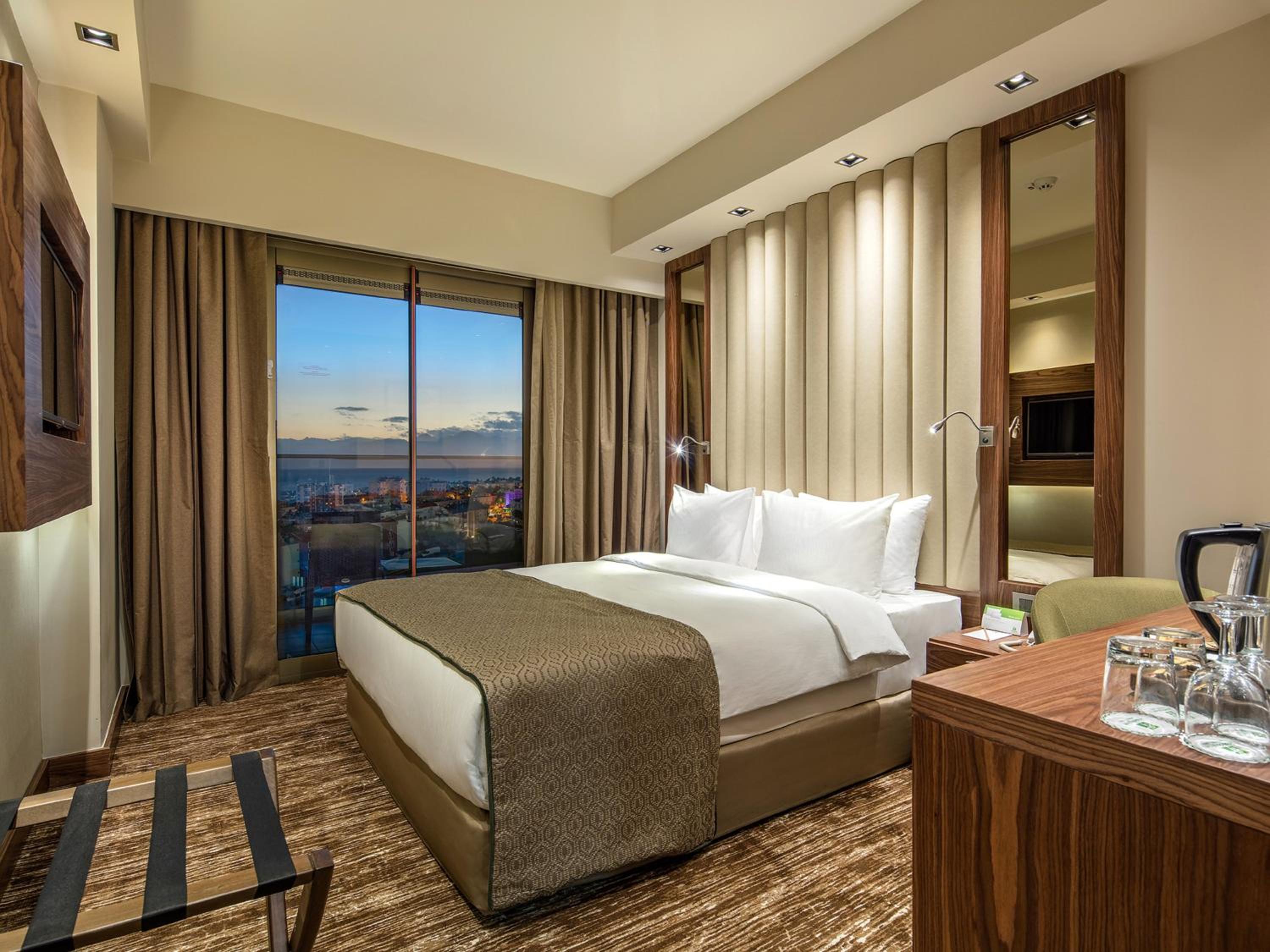 Holiday Inn Antalya - Lara, an IHG Hotel - Image 71