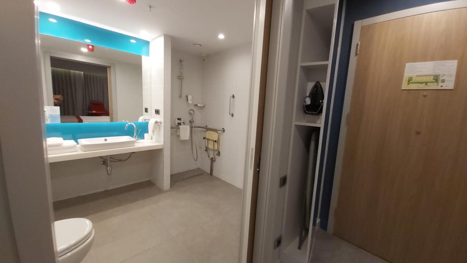 Holiday Inn Express - Istanbul - Atakoy Metro, an IHG Hotel - Image 29